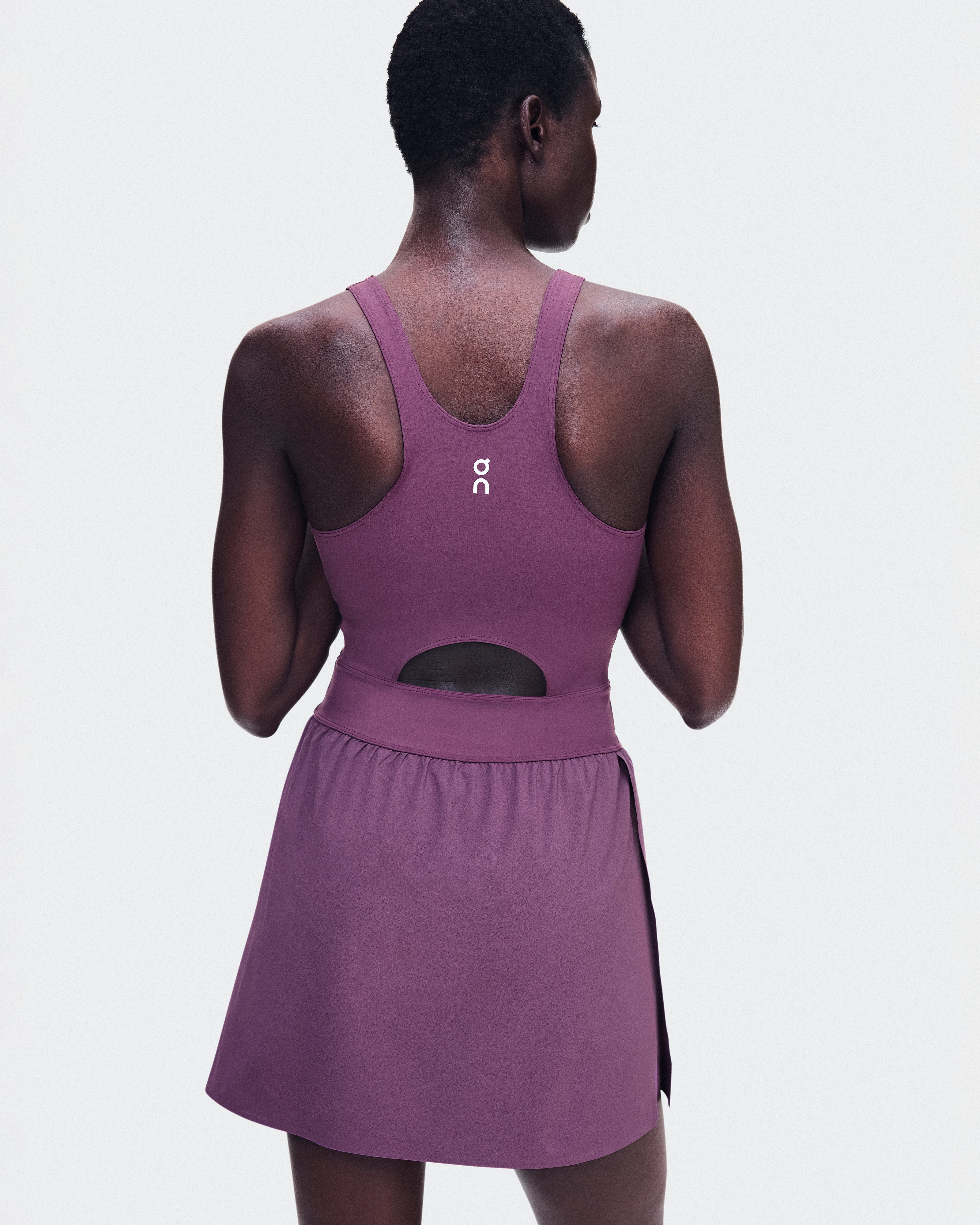 On Court Dress Split Cassis Feminino Vestidos