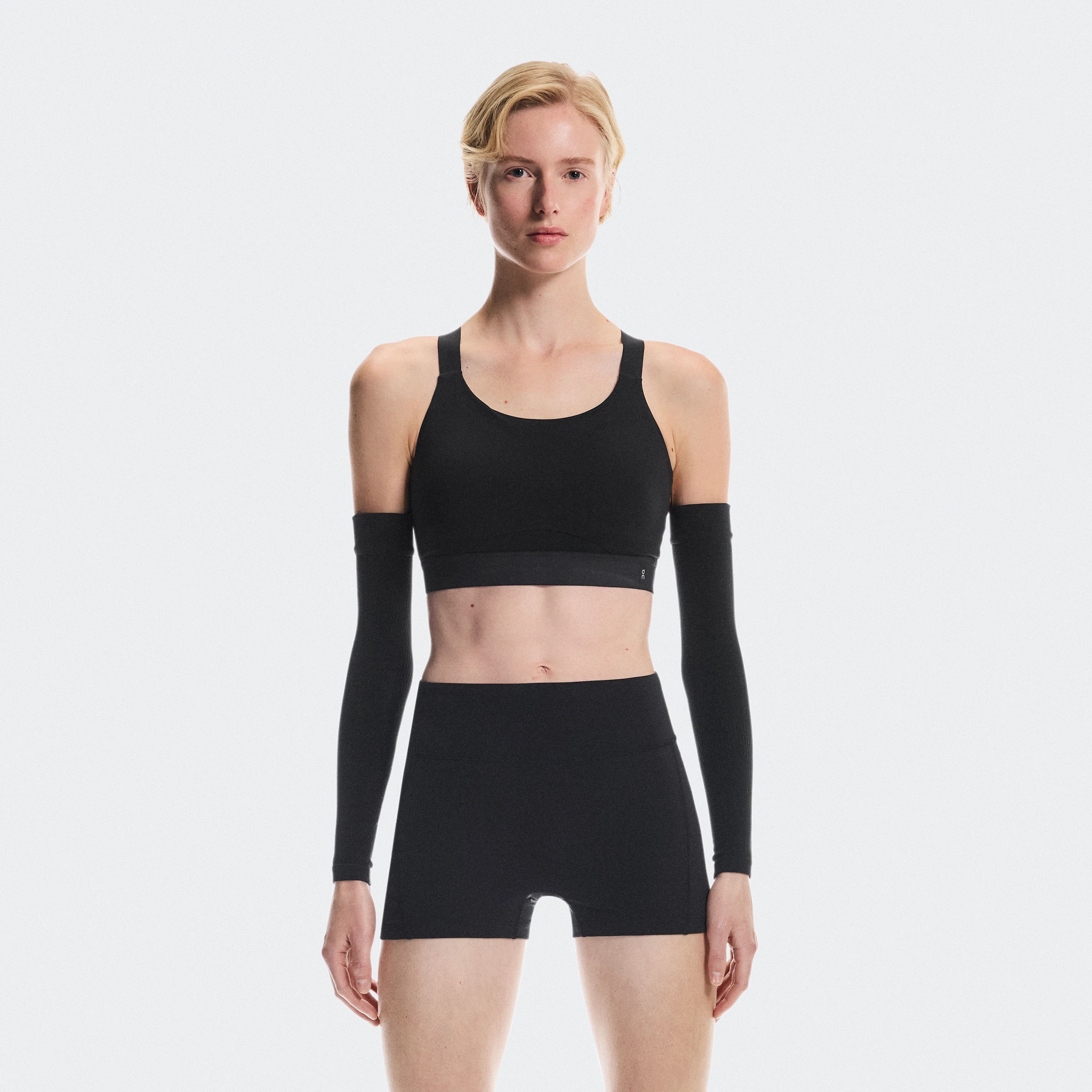 On Performance Bra ブラック ウィメンズ ウィメンズ – ランニング　トレーニング スポーツブラ
