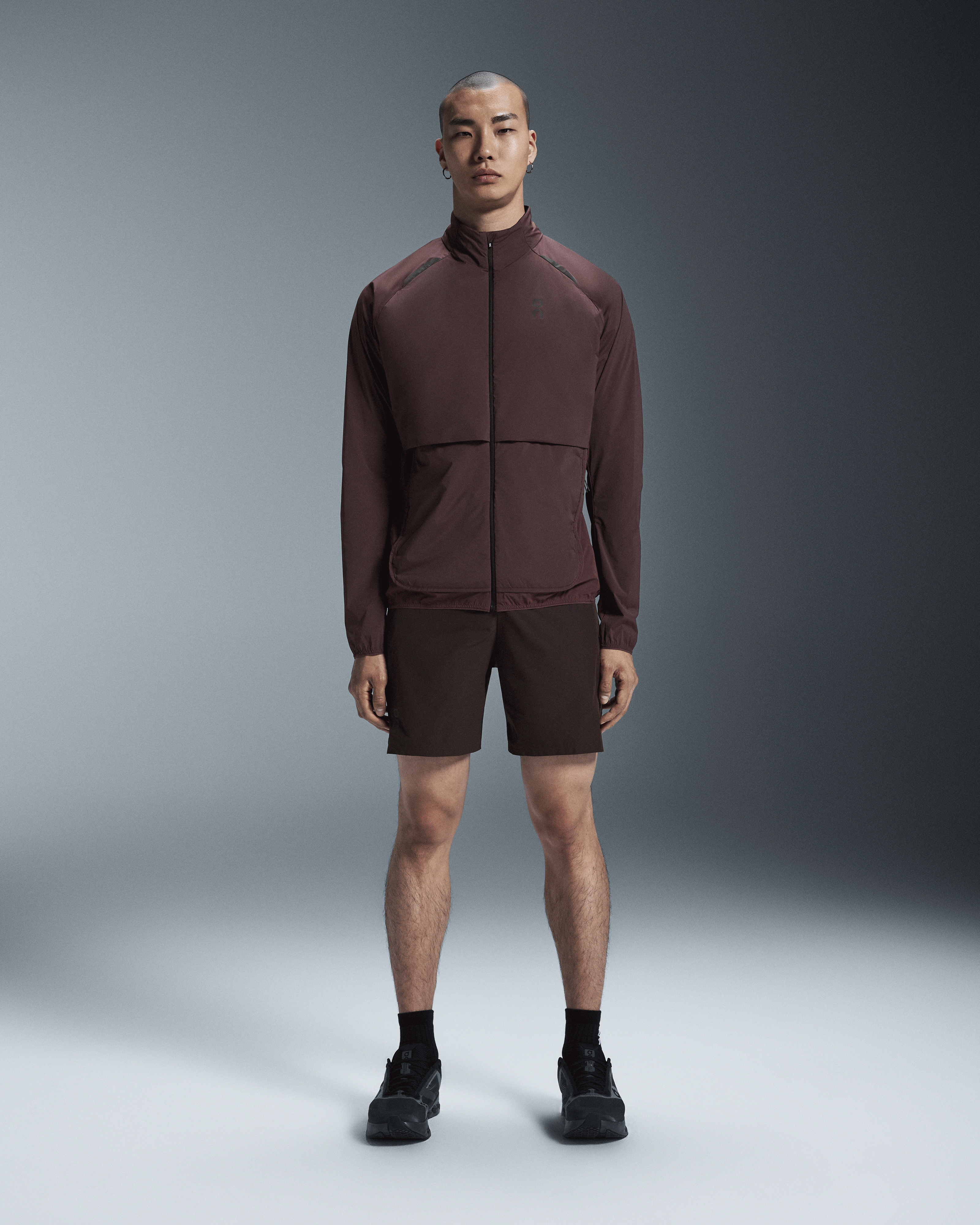 Performance Hybrid Short Shorts in Ox