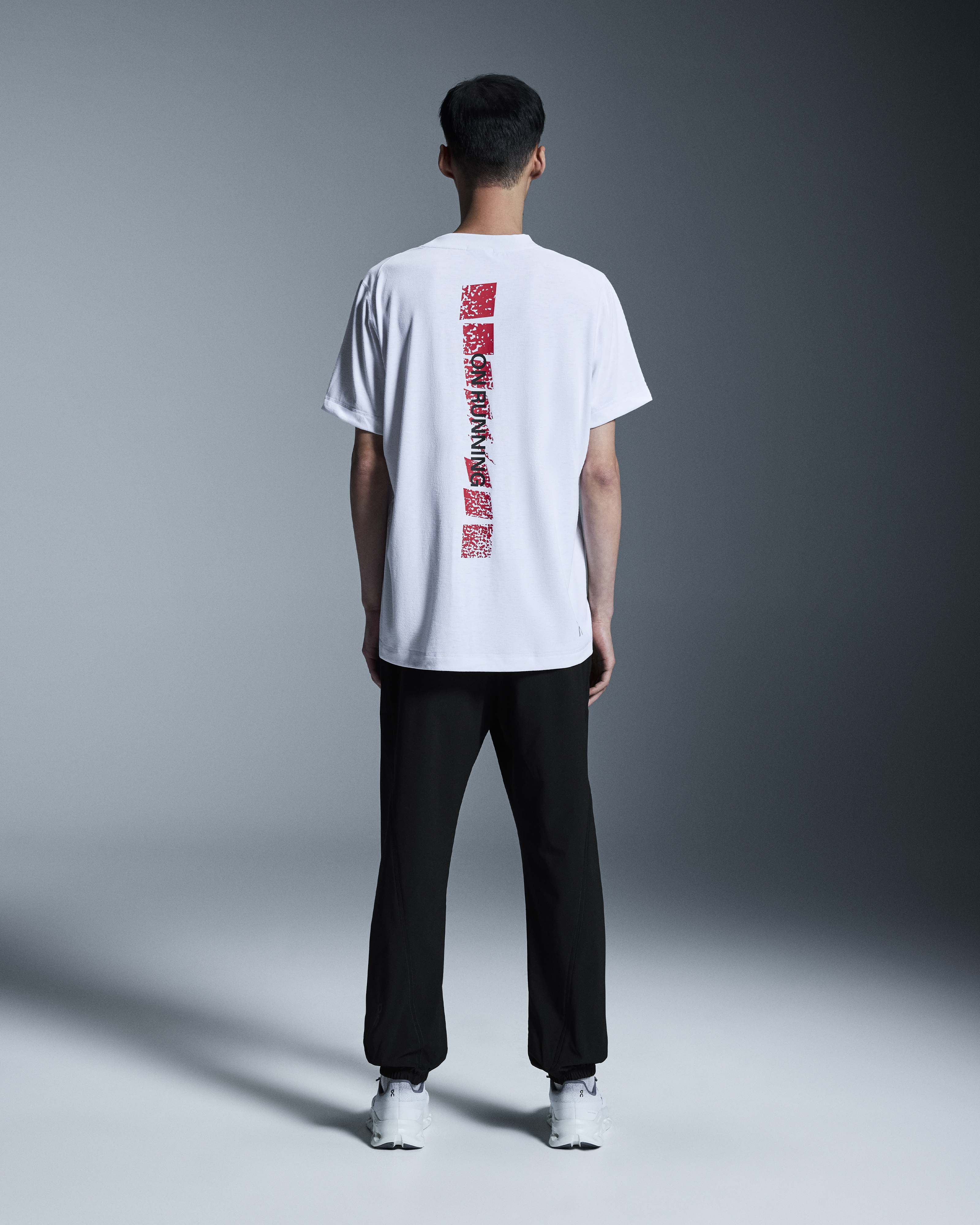 Men's Train-T Graphic | White | On Poland