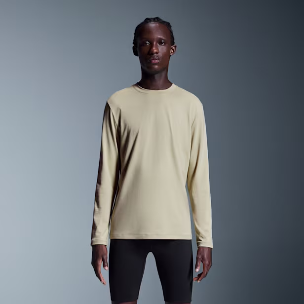 Focus Long-T Long-Sleeve Shirt in Caper