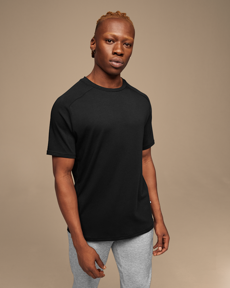 On Men's Focus-T Short-Sleeve Shirt in Black, Size: XL, Polyester