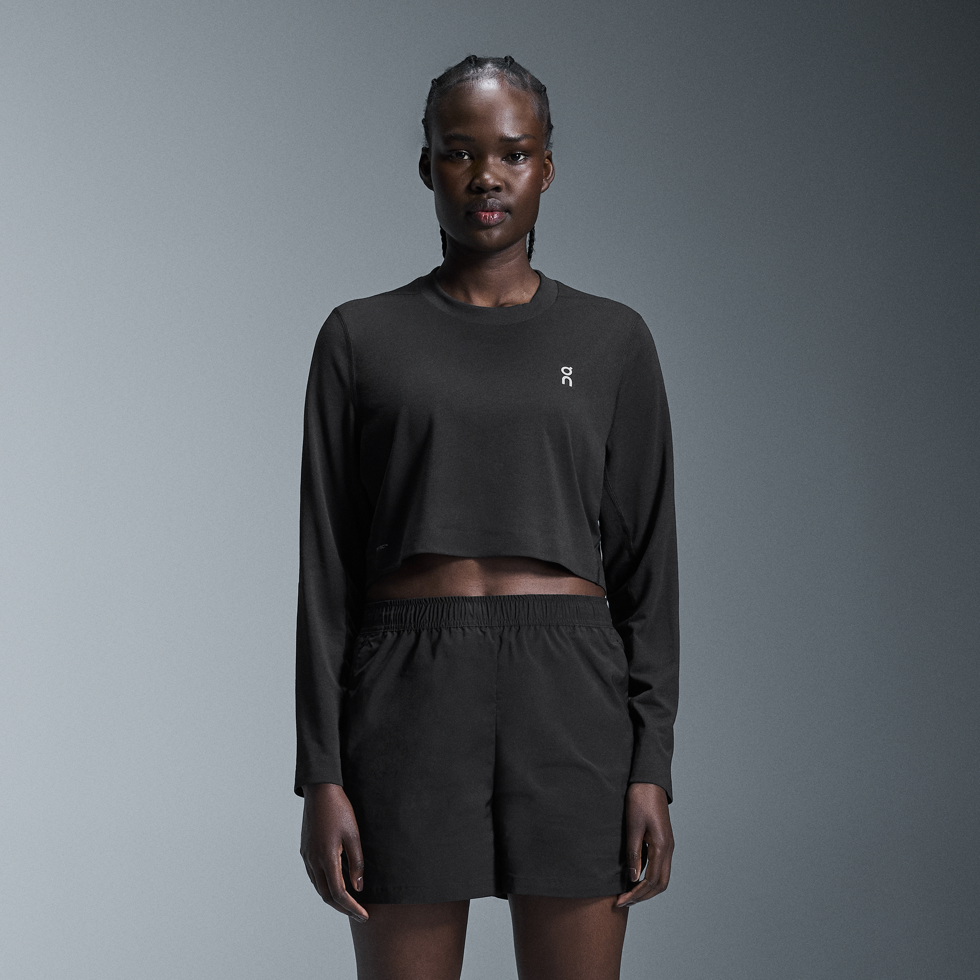 Active Long-T Crop Long-Sleeve Shirt in Black