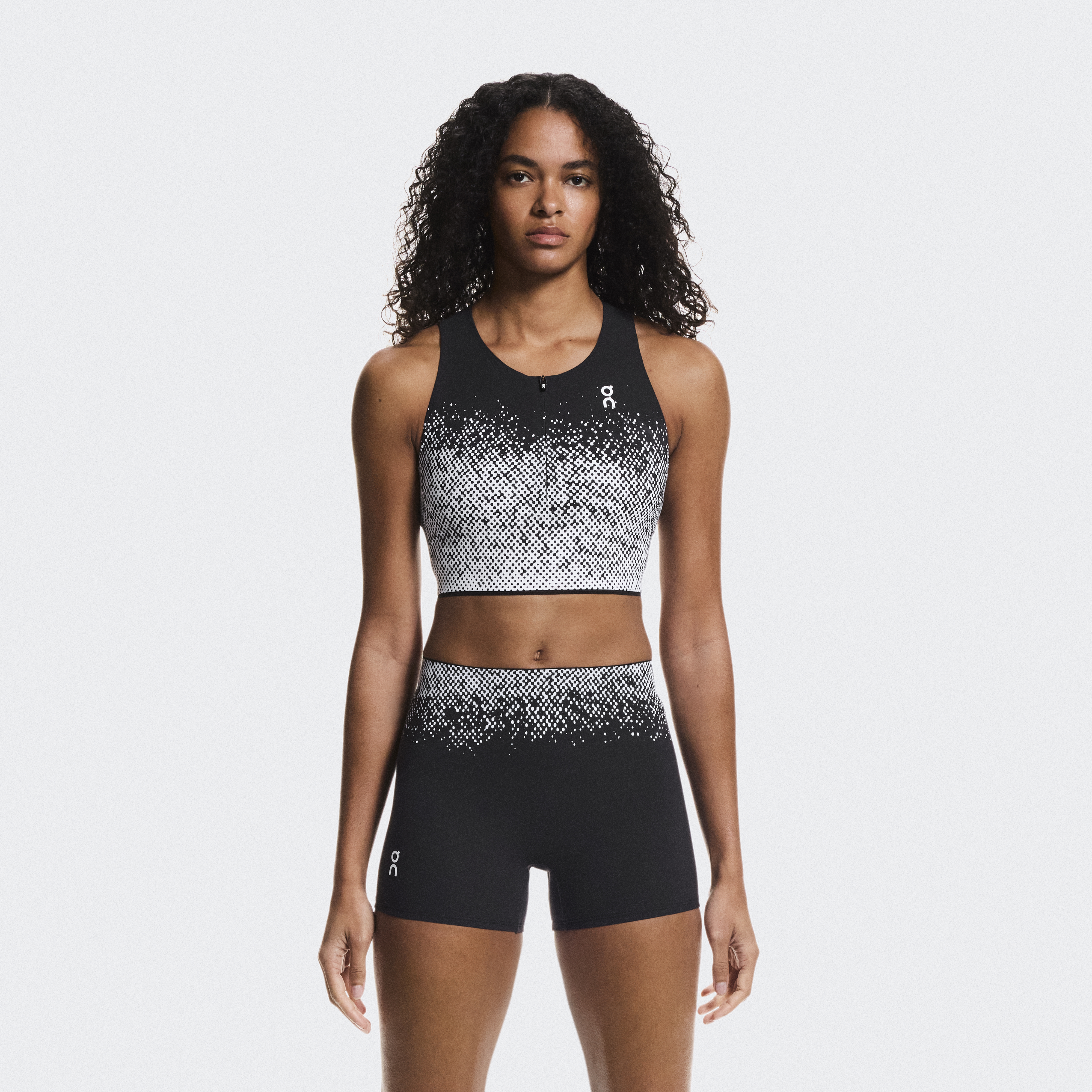 Zero Crop Shirt in White/Black