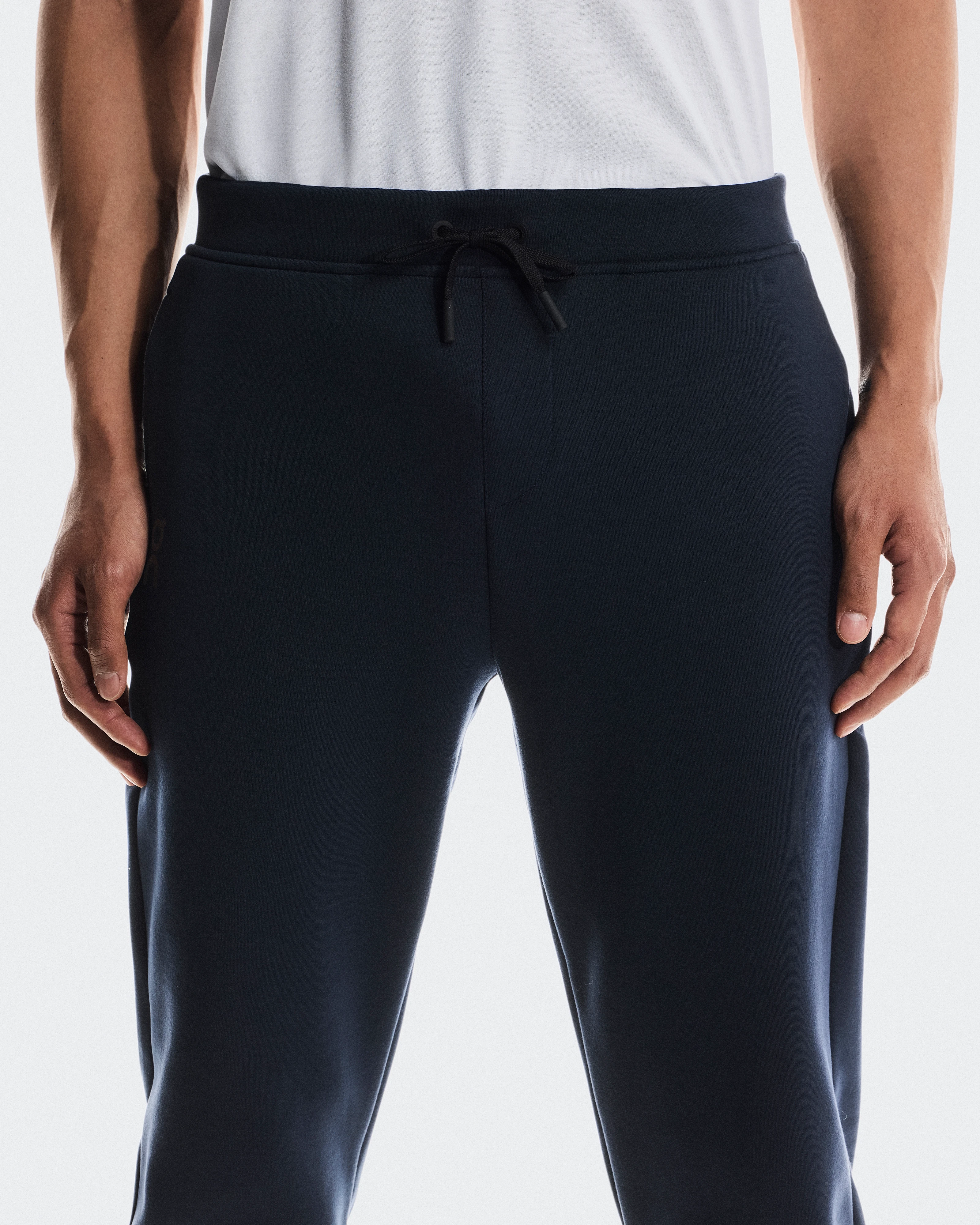 On Focus Tech Sweatpants Navy Men Pants