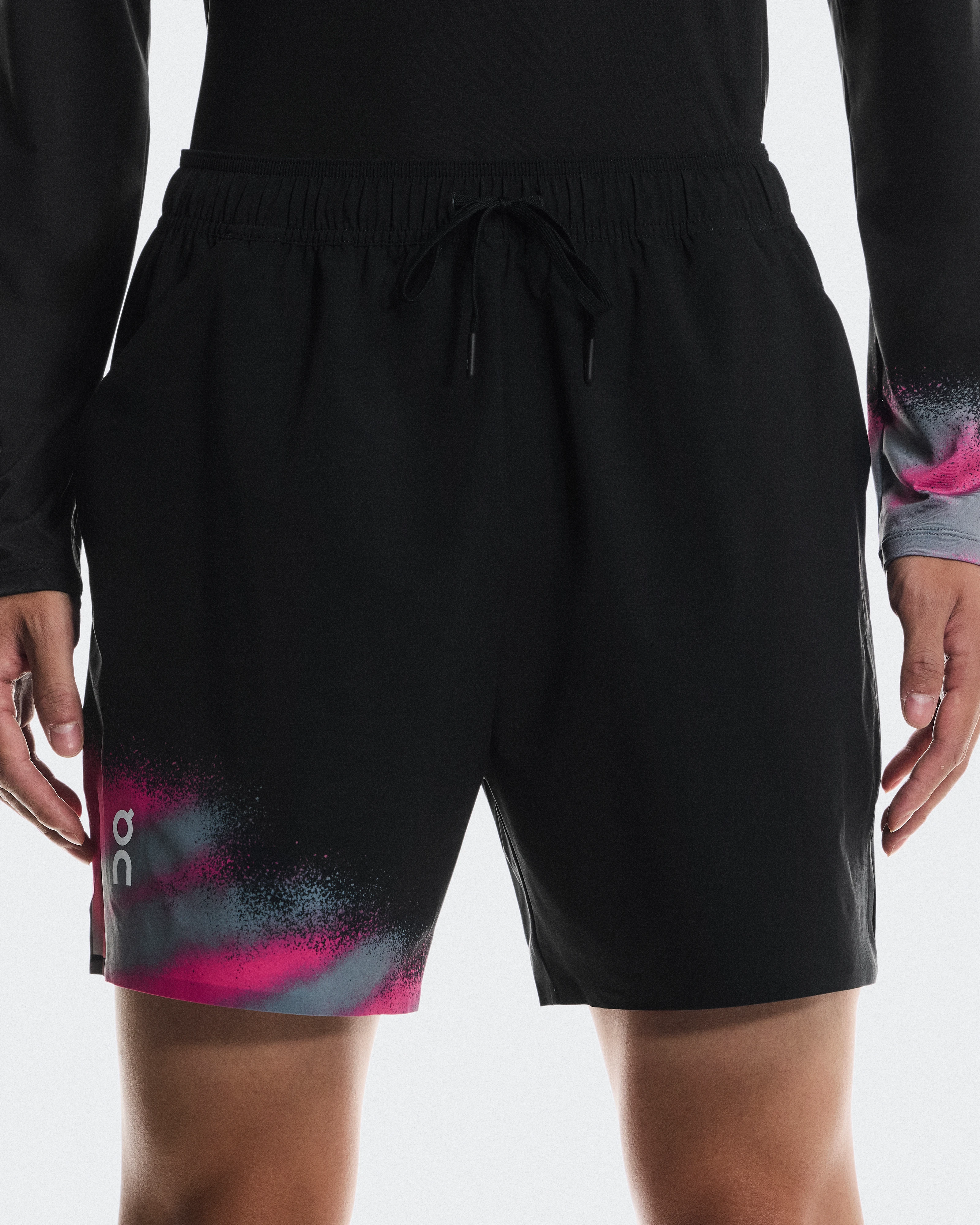 On Court Shorts Black & Rock メンズ ショートパンツ