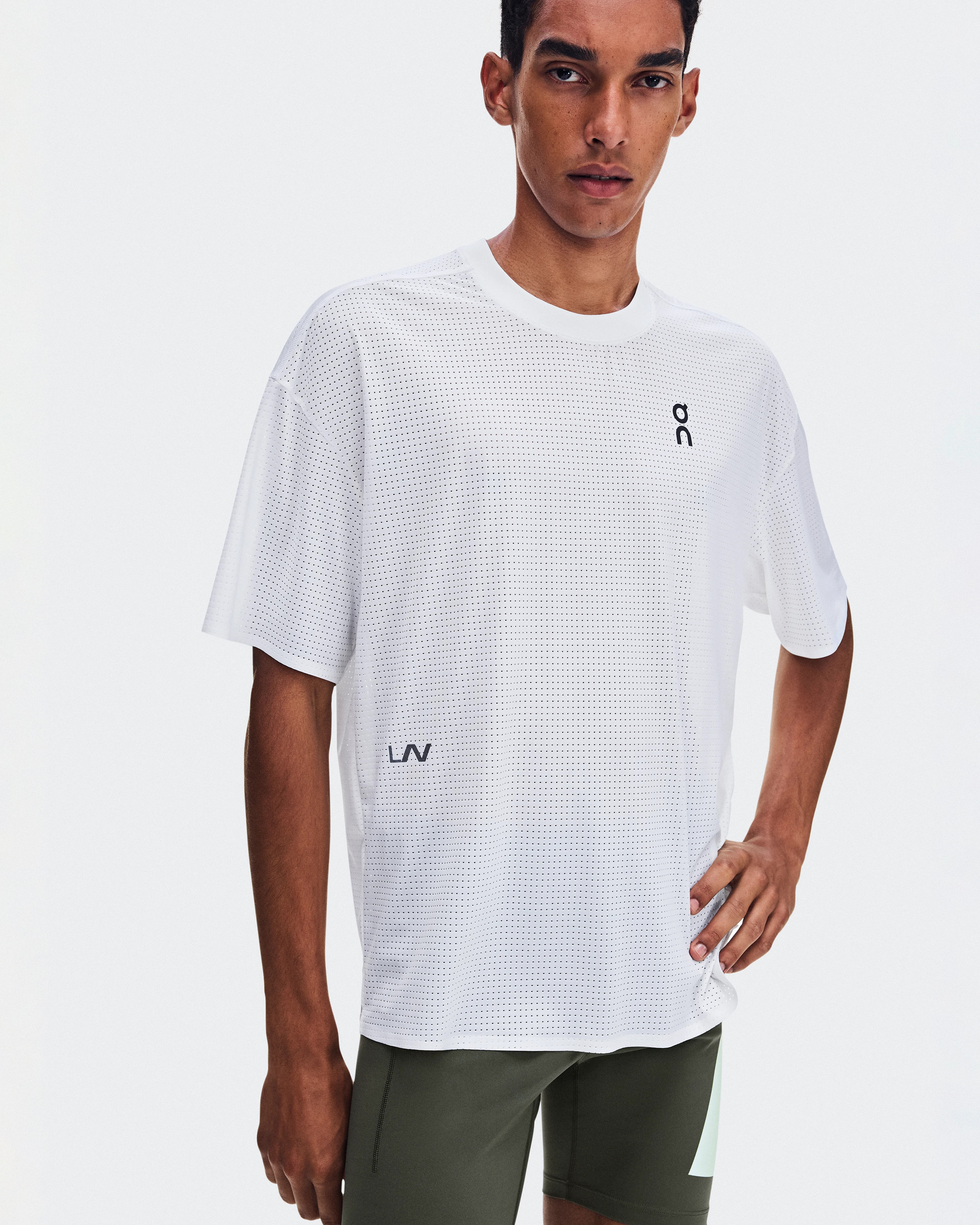 On Oversize Run-T LN1 White Unisex Tops and t-shirts