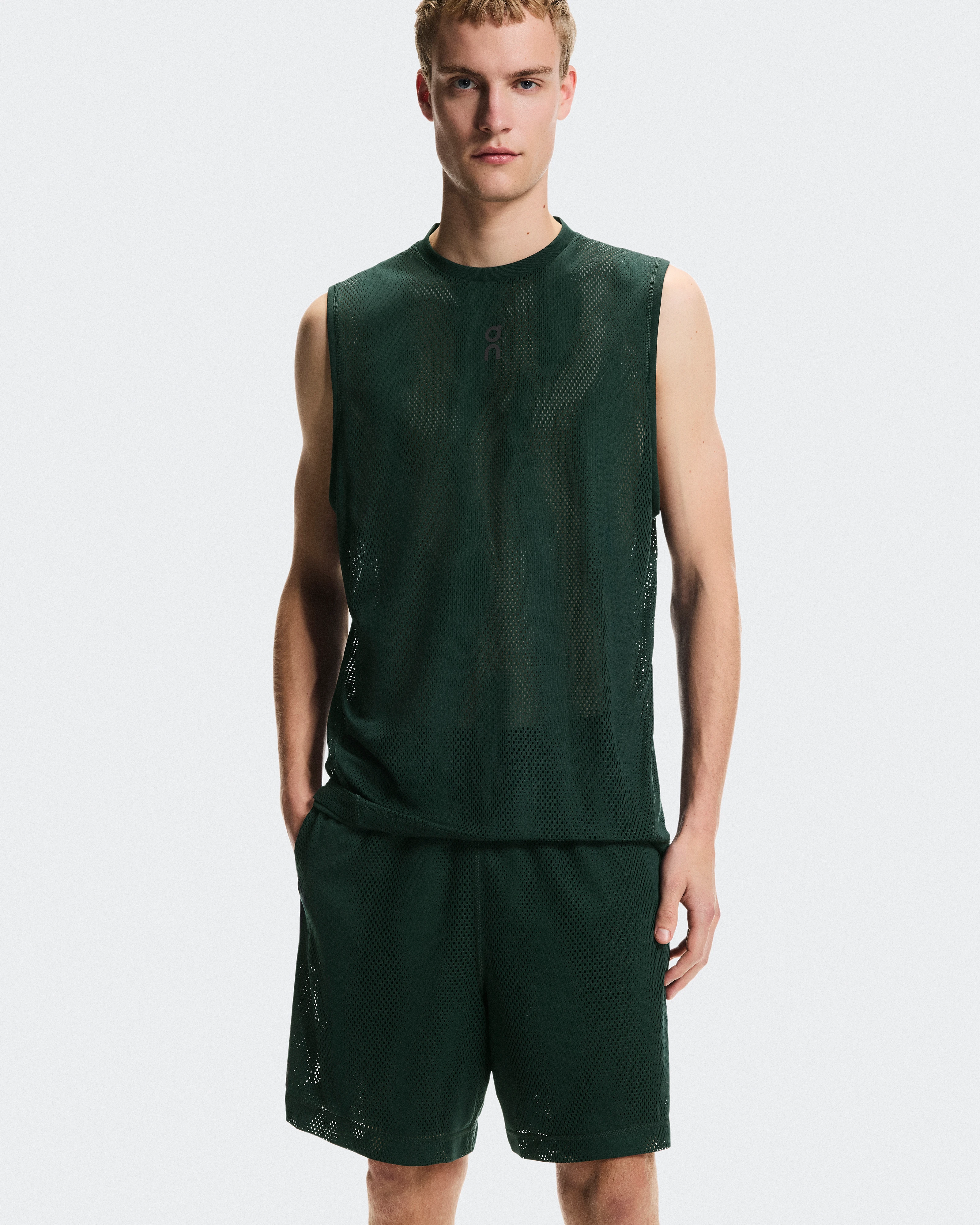 On Train Volt Shorts Obsidian Men Shorts