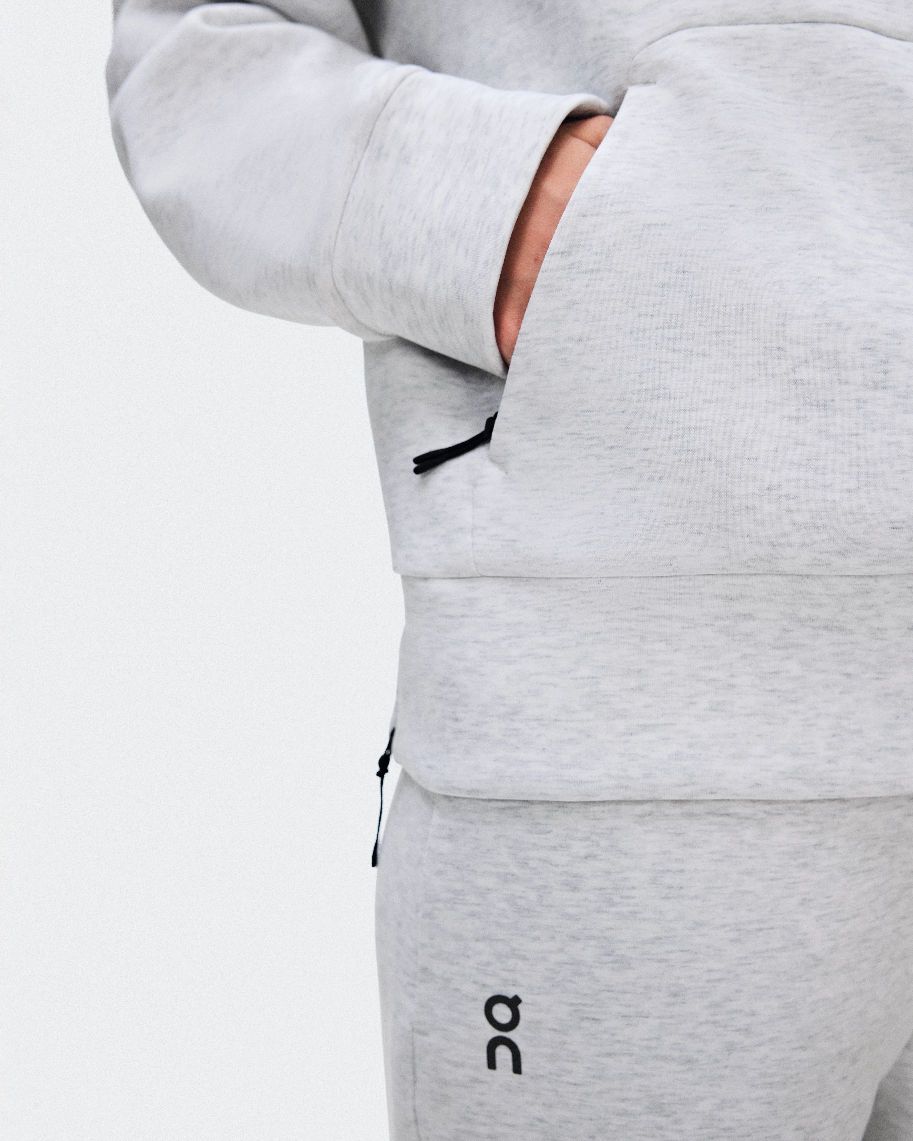 On Focus Tech Hoodie Crater Women Hoodies and sweatshirts