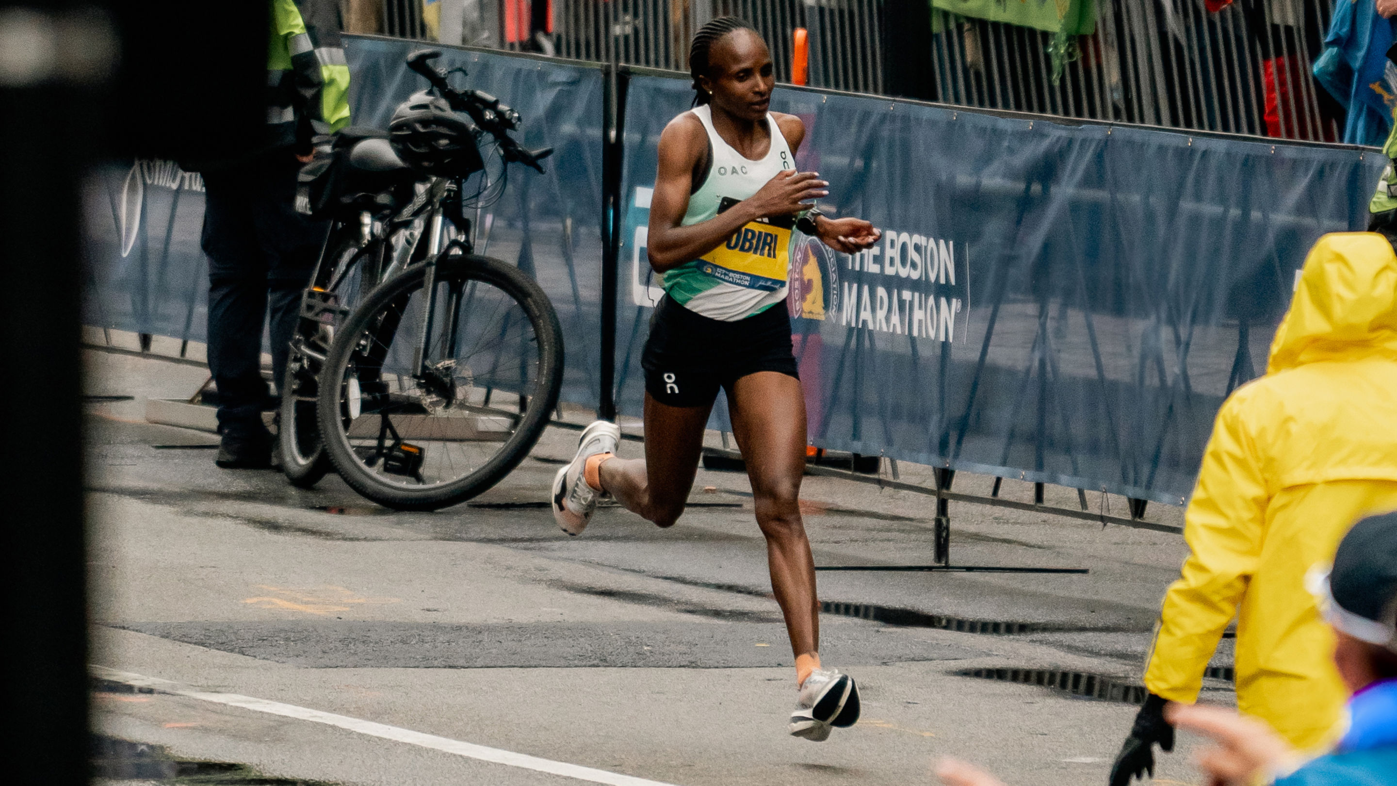 Obiri Rinning Hellen Obiri, Distance runner and On athlete, retakes New York City ...