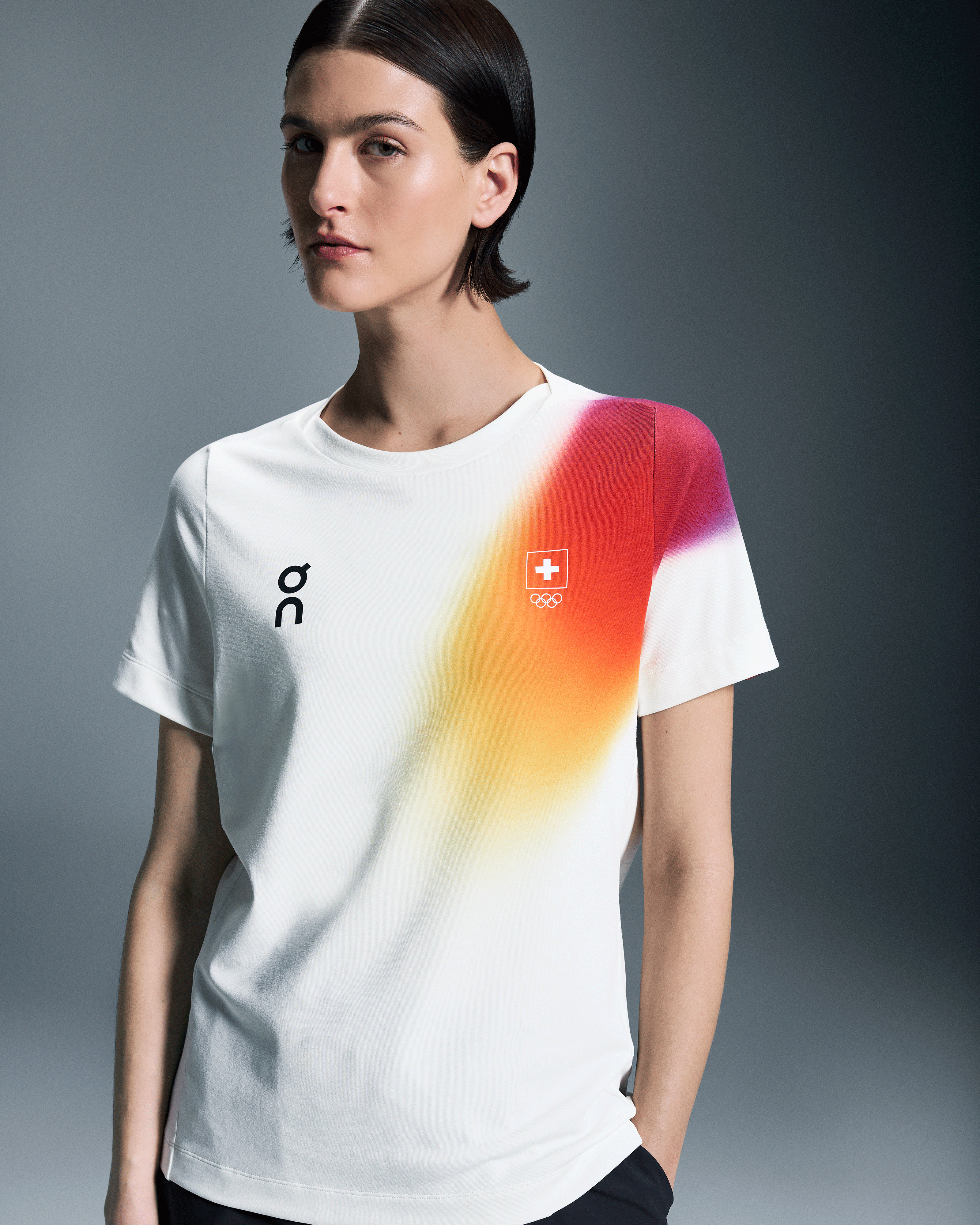 On Swiss Olympic Focus-T Undyed-White Damen Oberteile