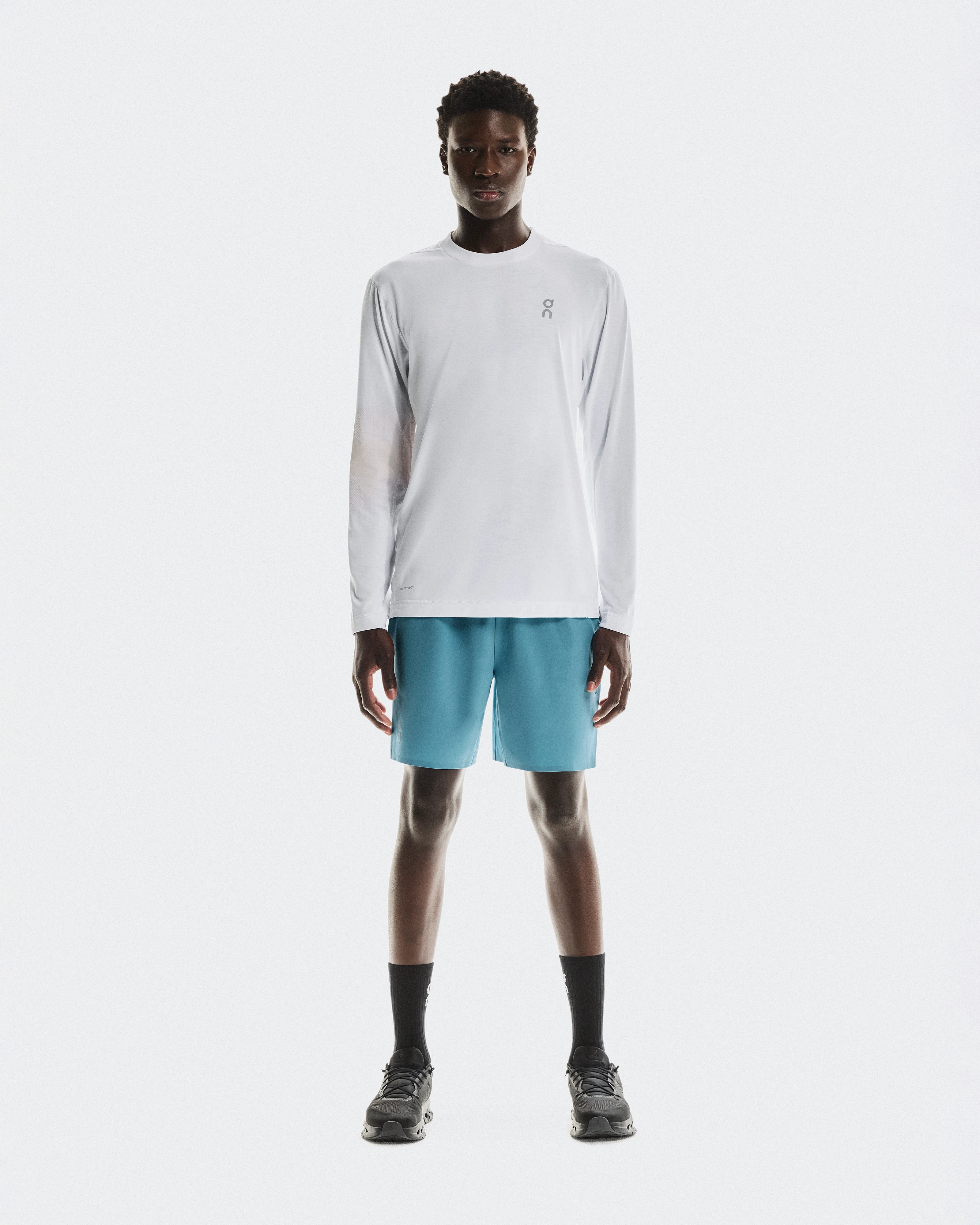 On Train Long-T Graphic White Men Tops and t-shirts