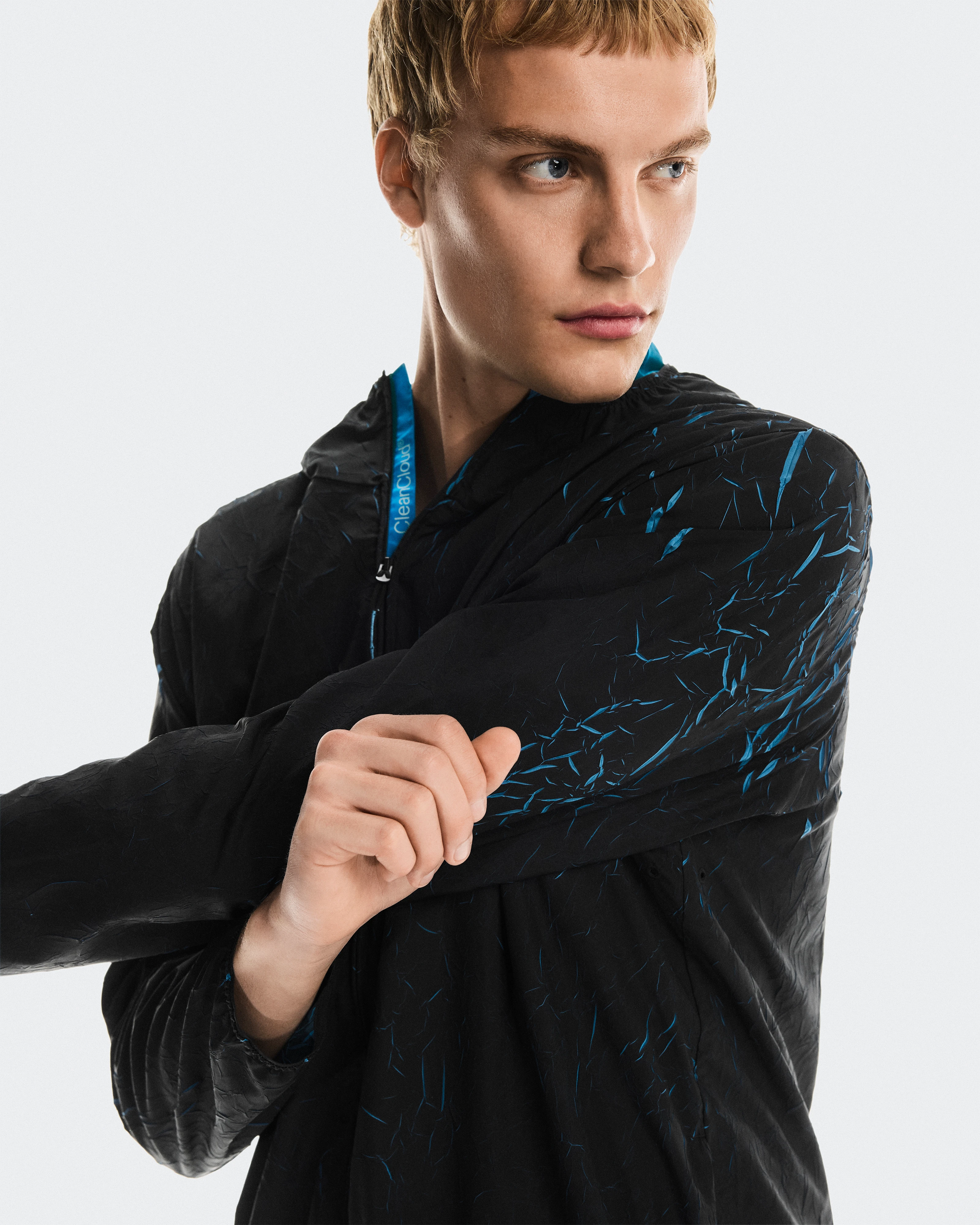 On Pace Run Jacket Malibu & Black Men Jackets