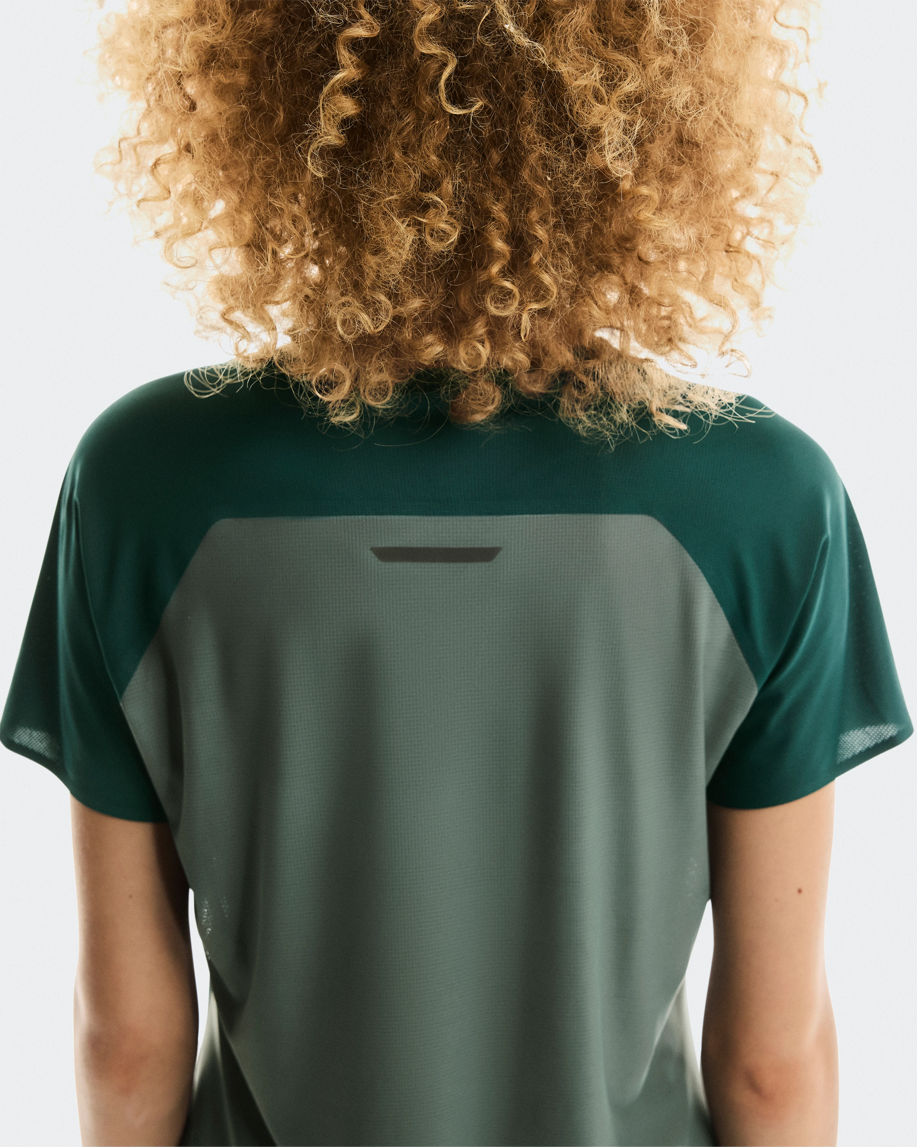 On Performance-T Spirulina & Olive Women Tops and t-shirts