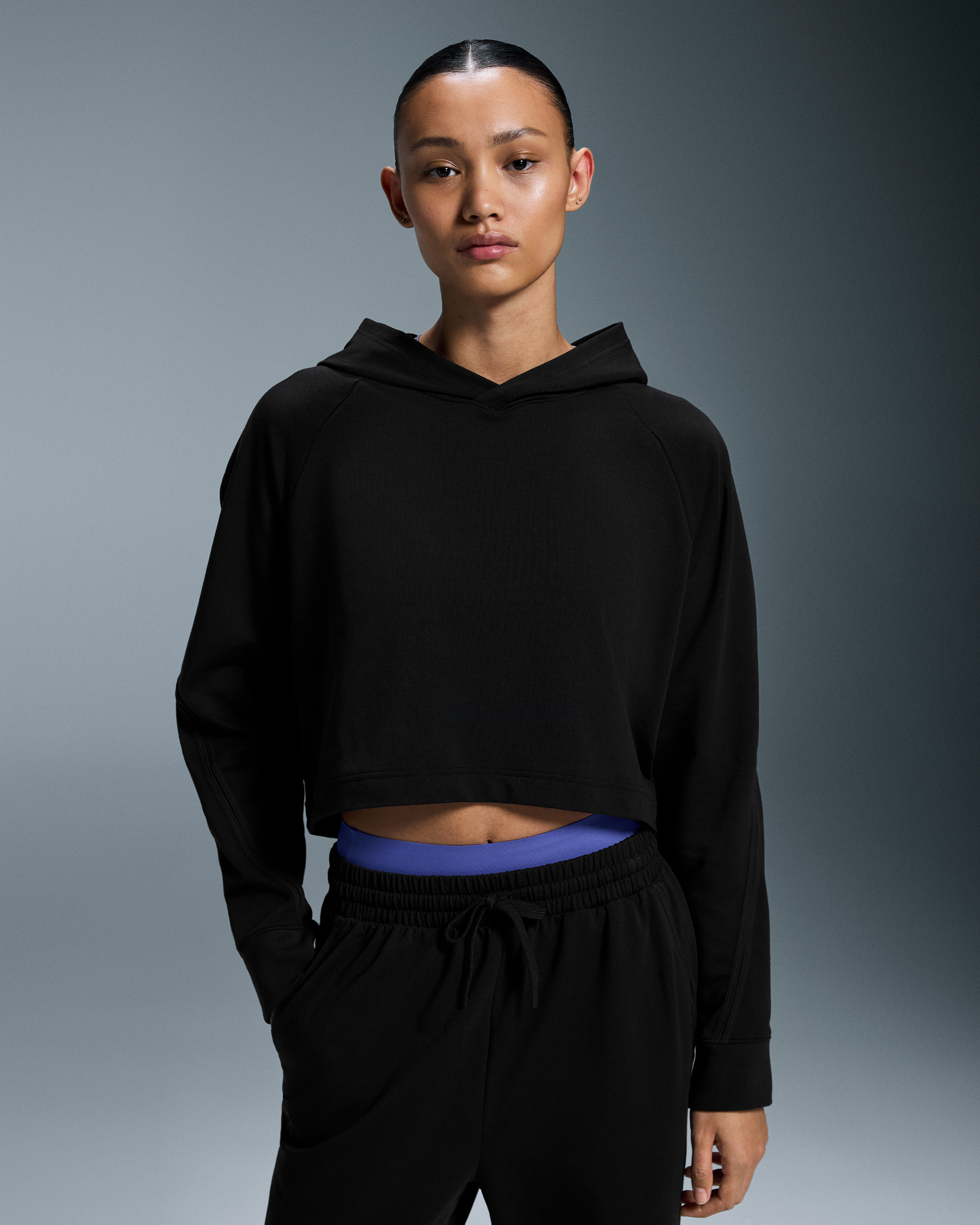 Studio HoodieWomen / Black / L