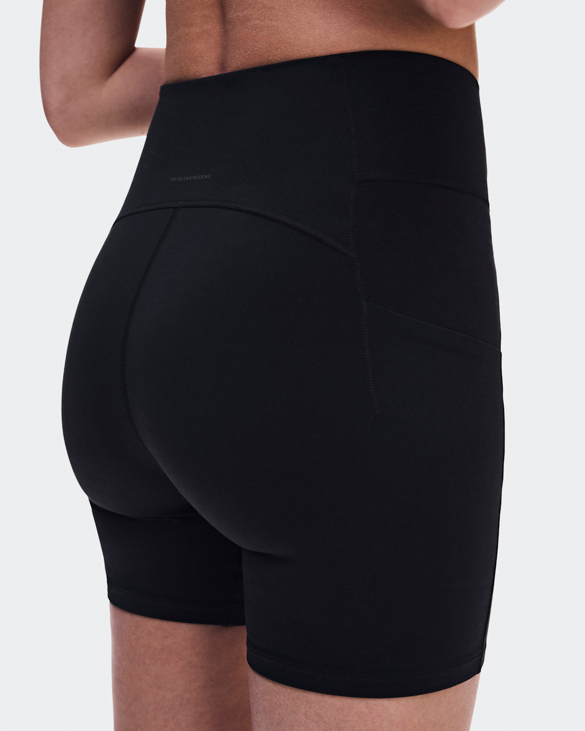 Women's Studio Leggings Short 6"