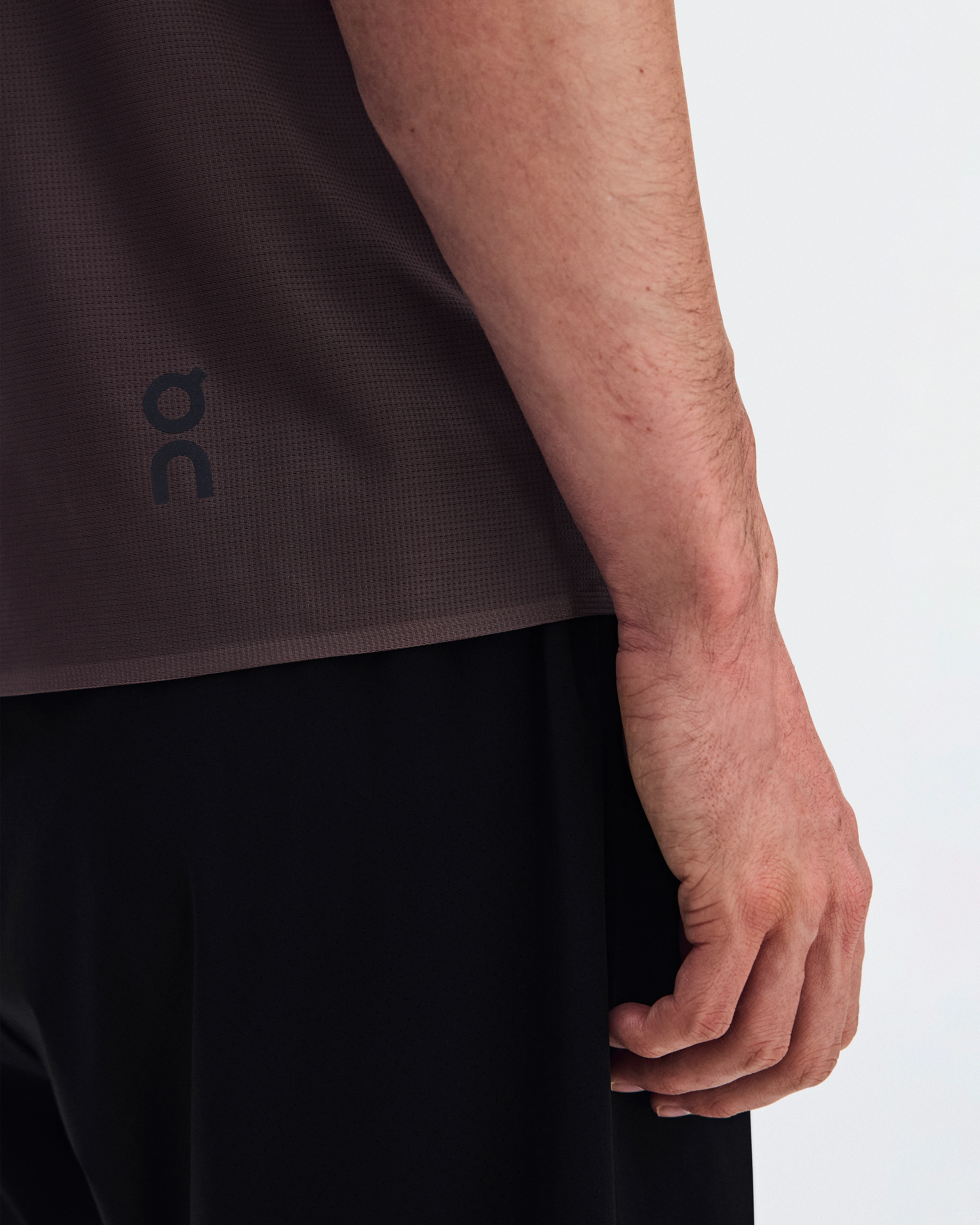 On Performance-T Tundra & Mulberry Homme Hauts et t-shirts