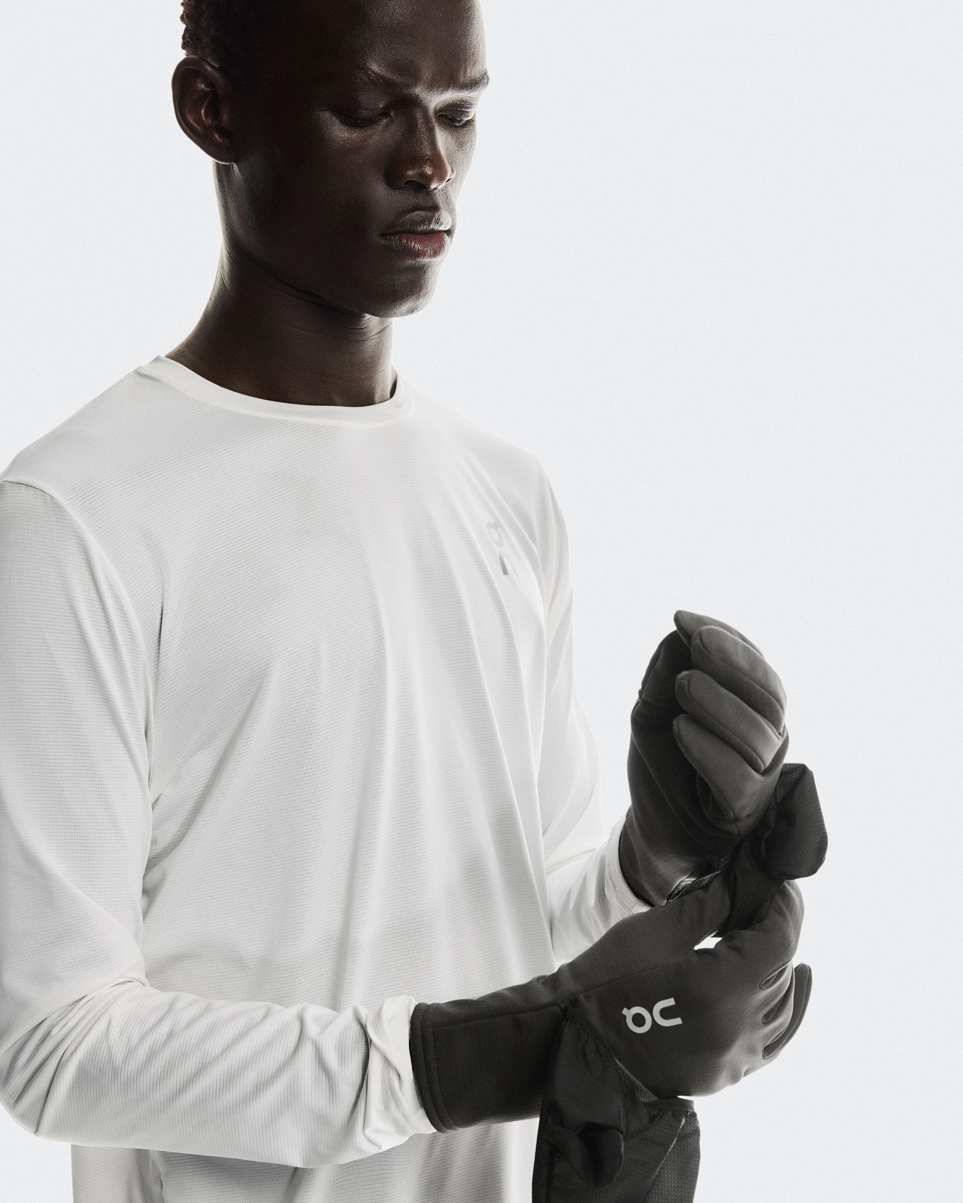 On Winter Run Glove Magnet Unisex Gloves