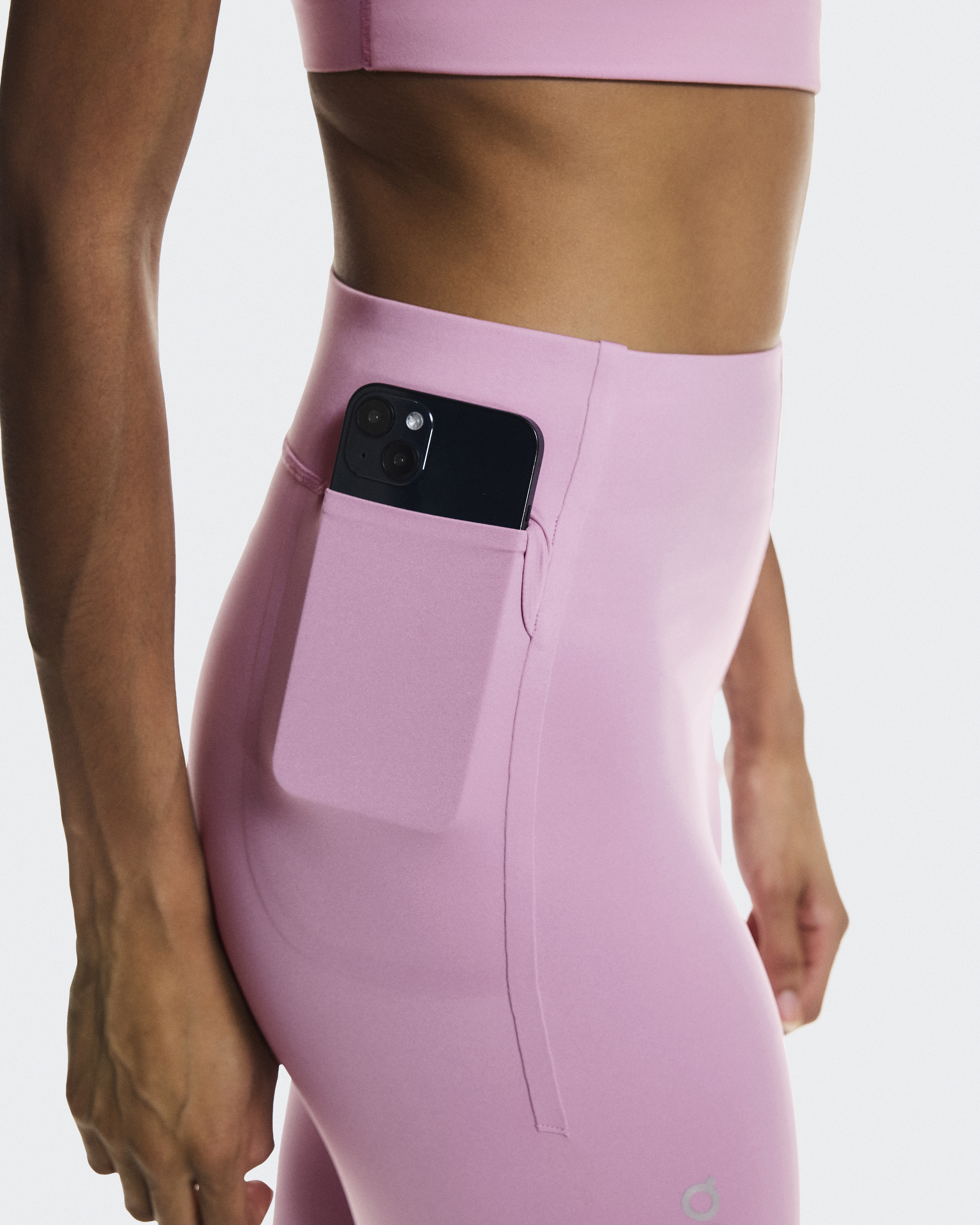 Women's Train Tights 7/8 | Pink | On United States