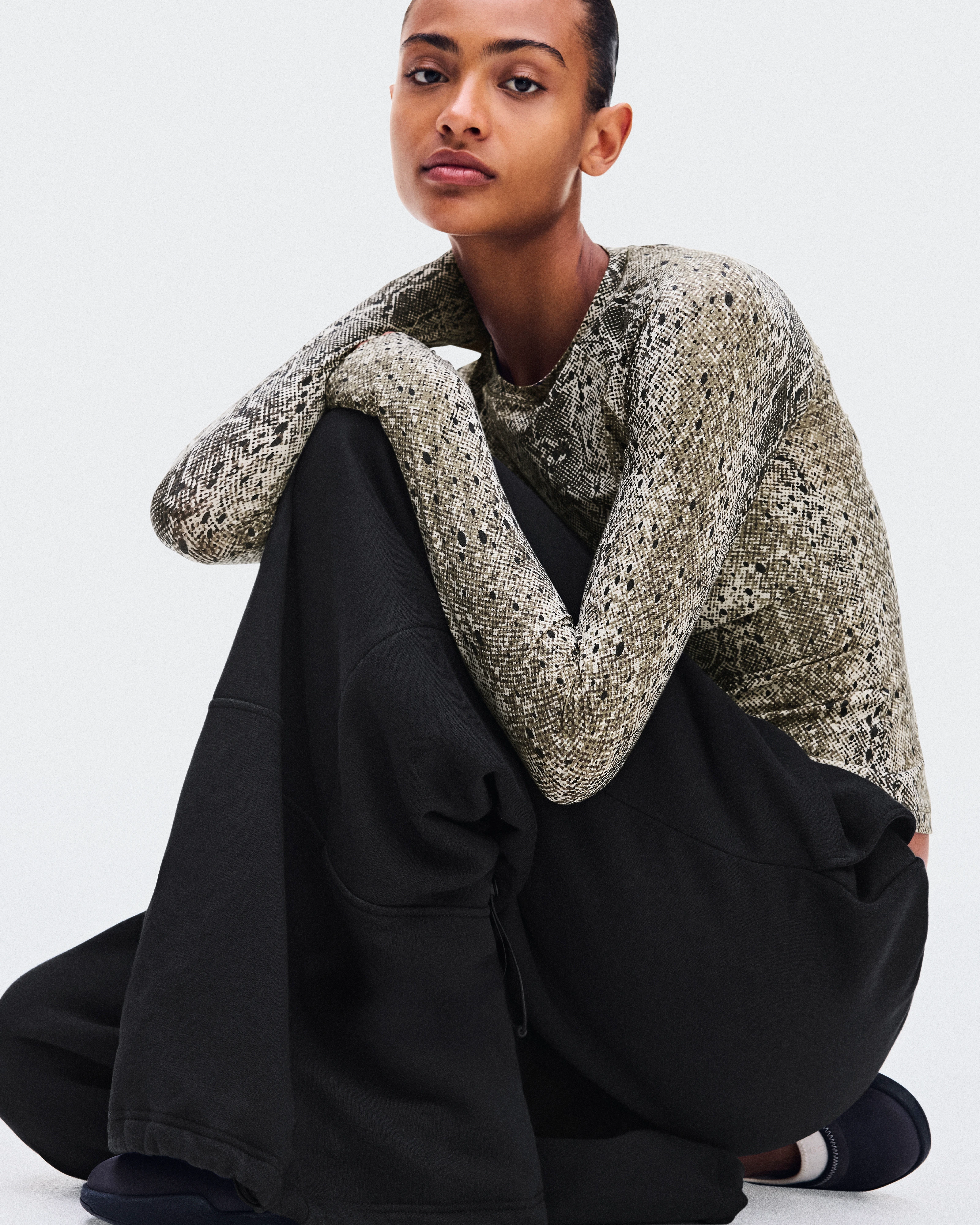On Oversized Sweatpants Black Women Pants