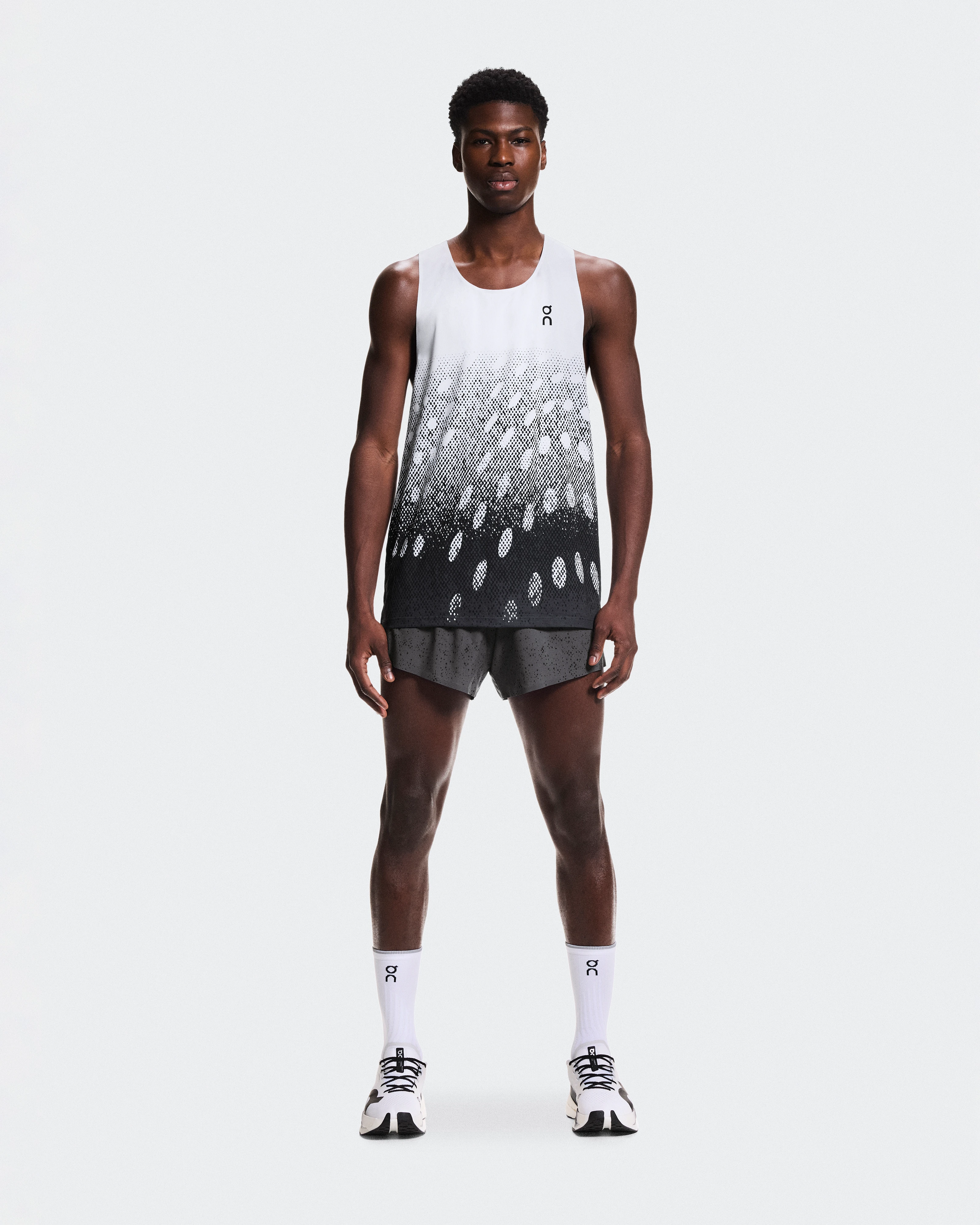 On Zero Shorts Iron & Black Hombre Pantalones cortos