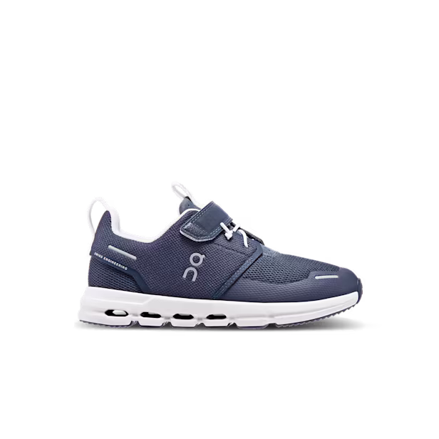 Cloud Play Lifestyle Shoe in Midnight/White