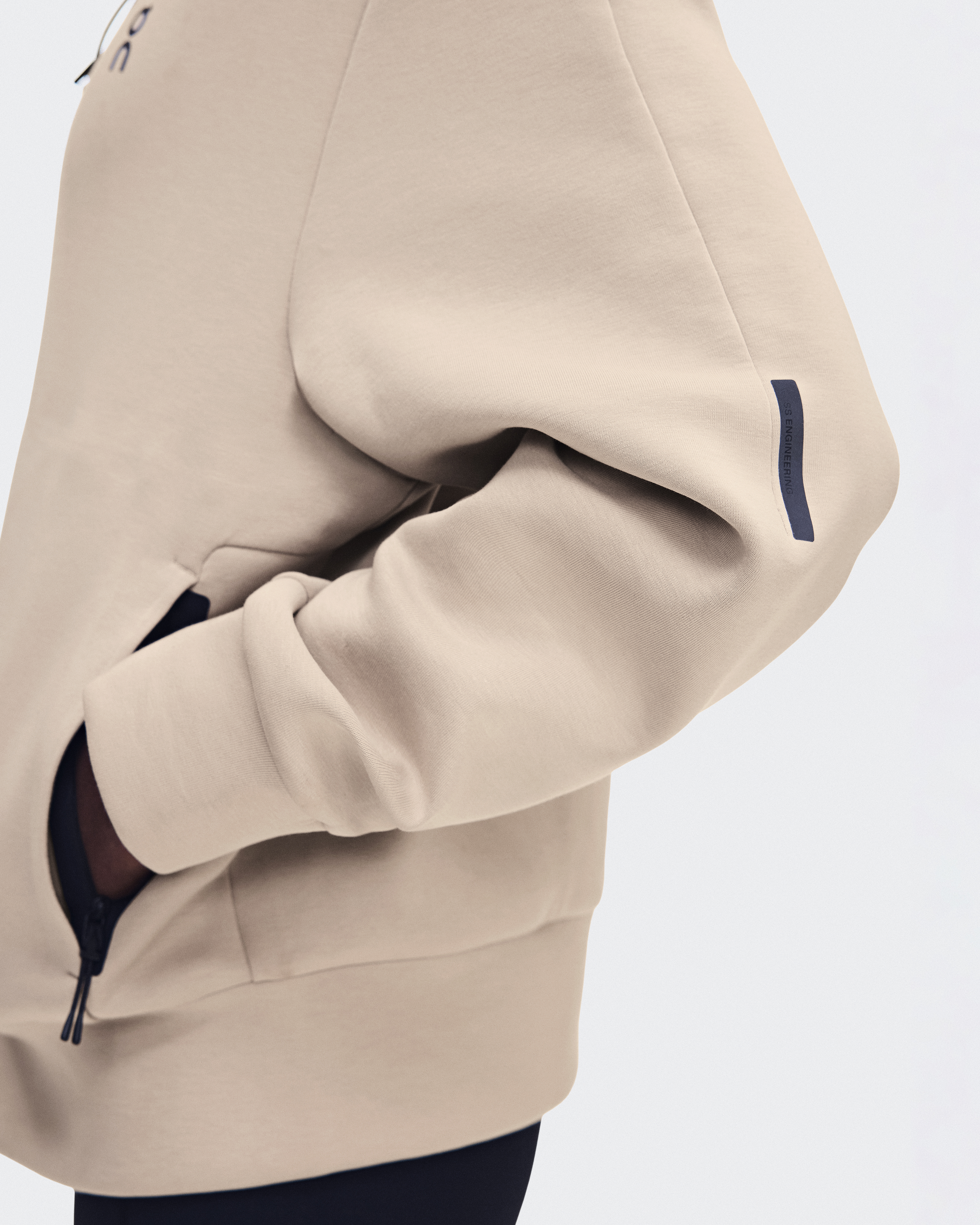 Women's Focus Tech Zip Hoodie | Desert | On Portugal