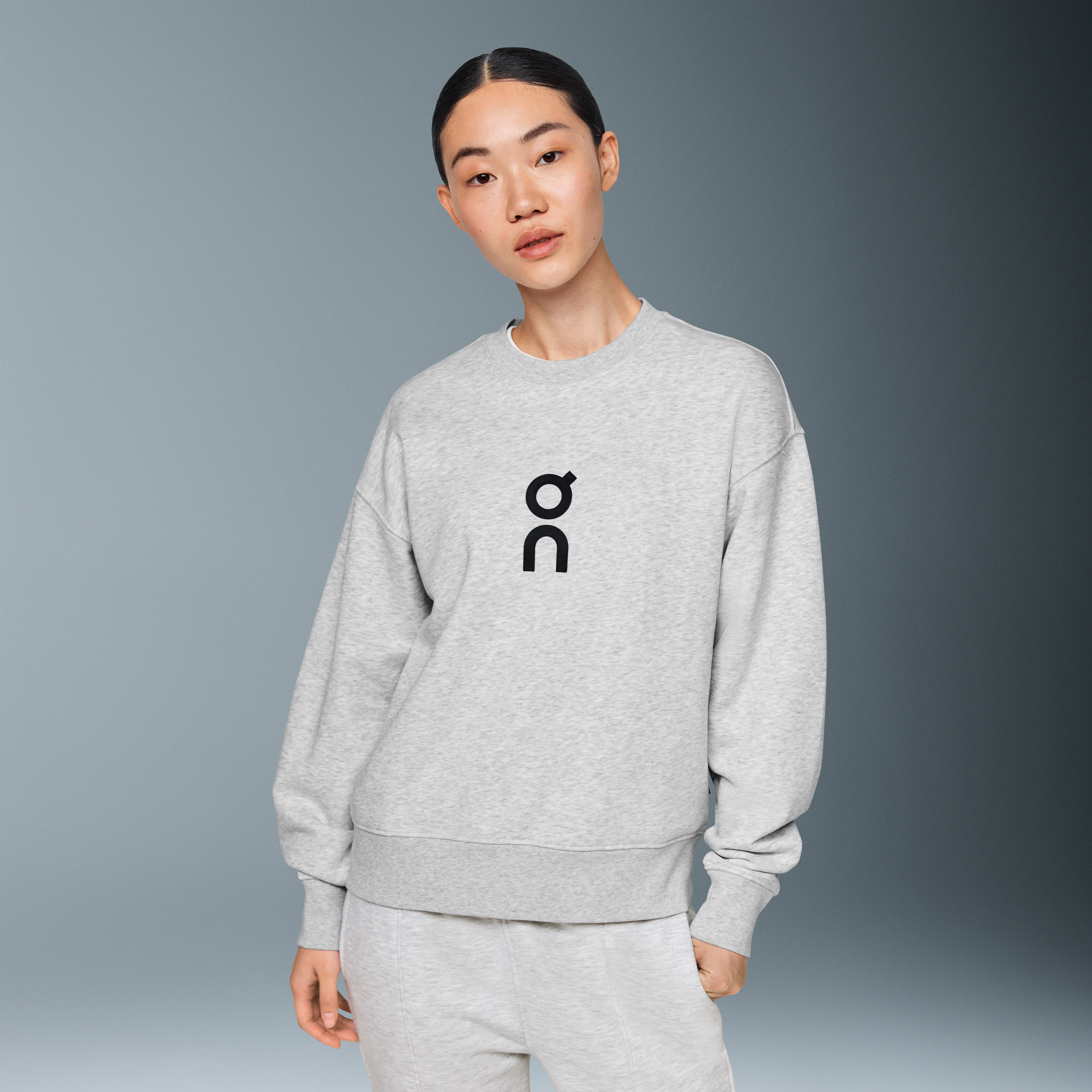 Club Crew Sweater in Crater