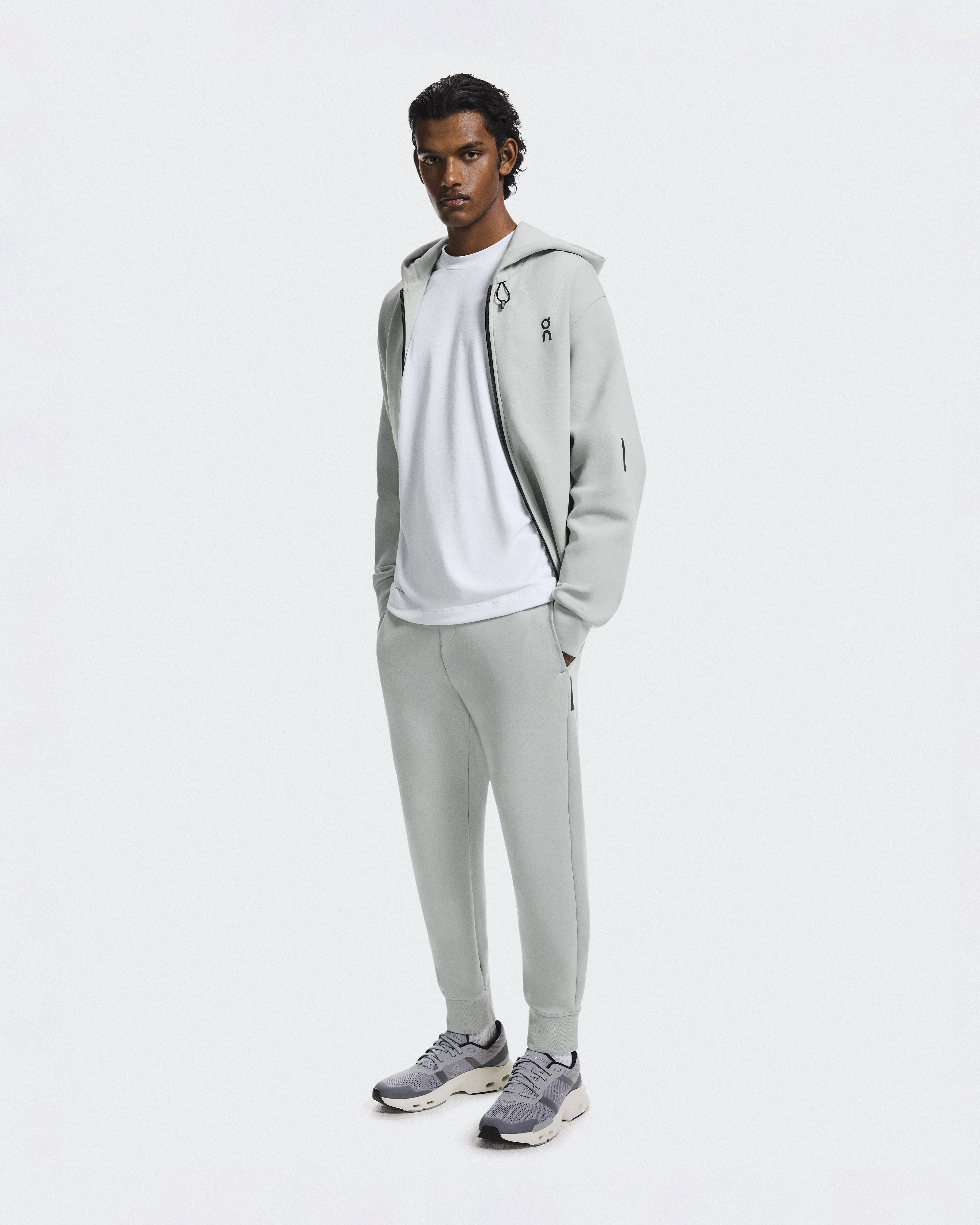 Men's Focus Tech Sweatpants | Green | On United States