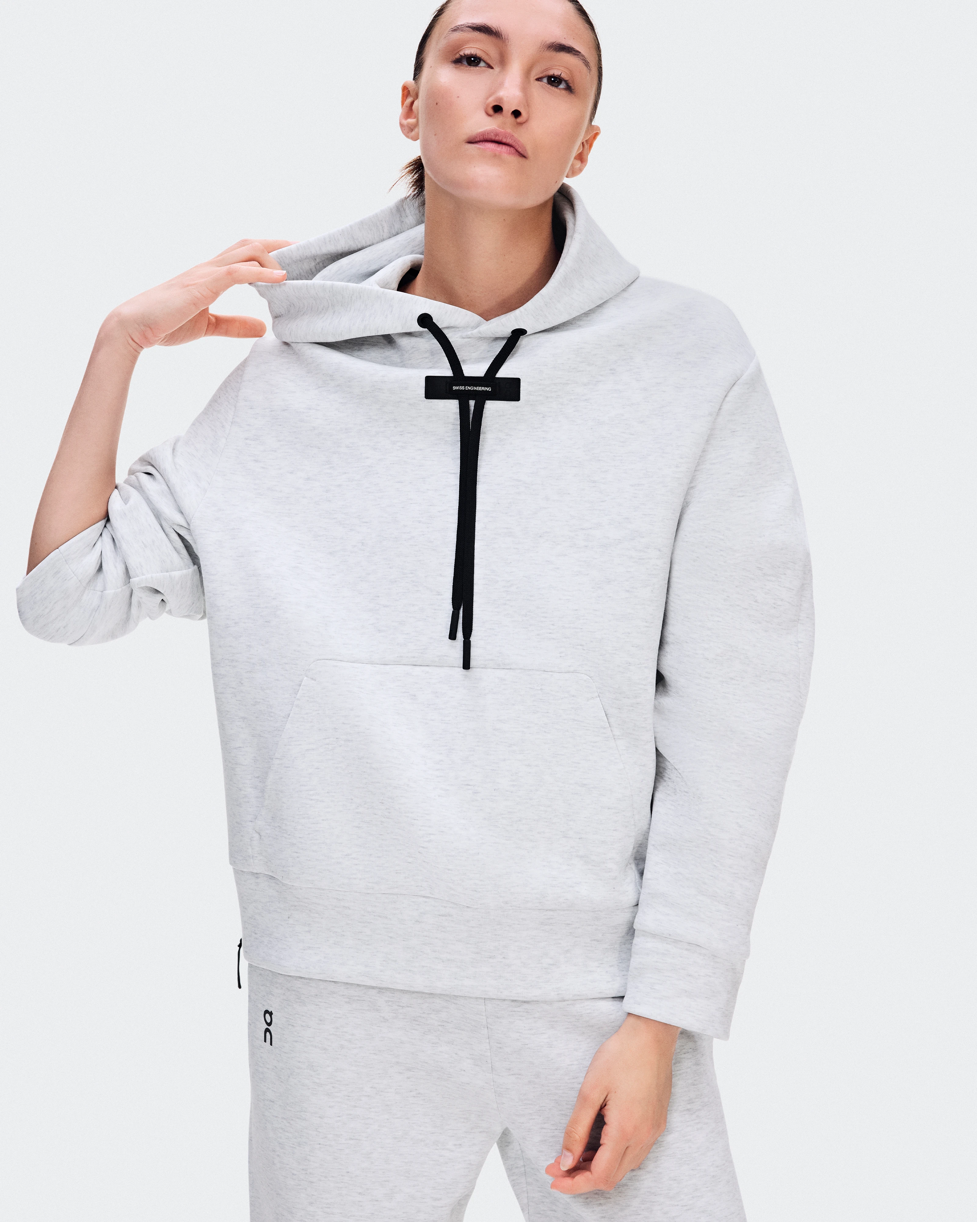 On Focus Tech Hoodie Crater Women Hoodies and sweatshirts