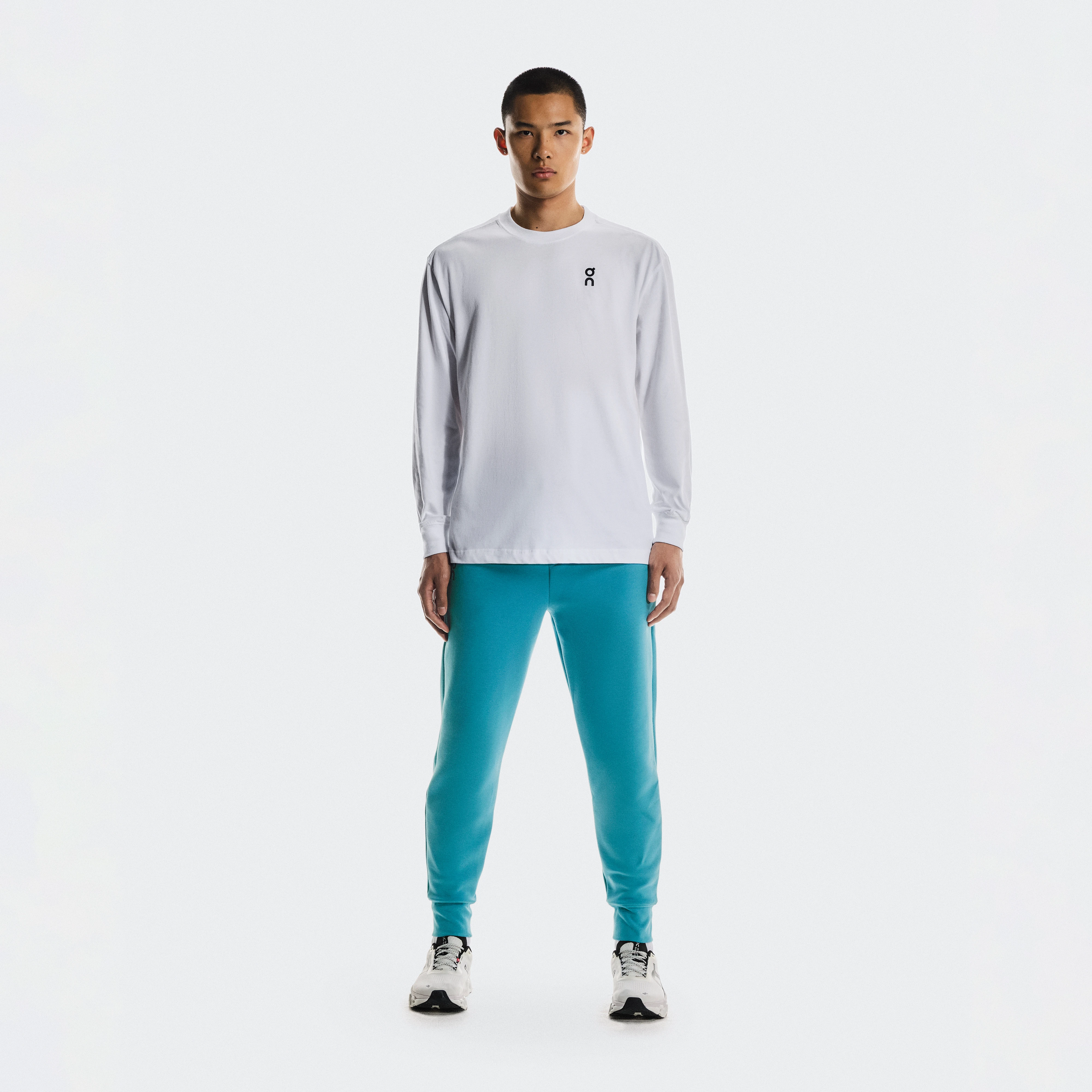 On Focus Tech Sweatpants Blue Men Men – All-day wear, travel, training Pants
