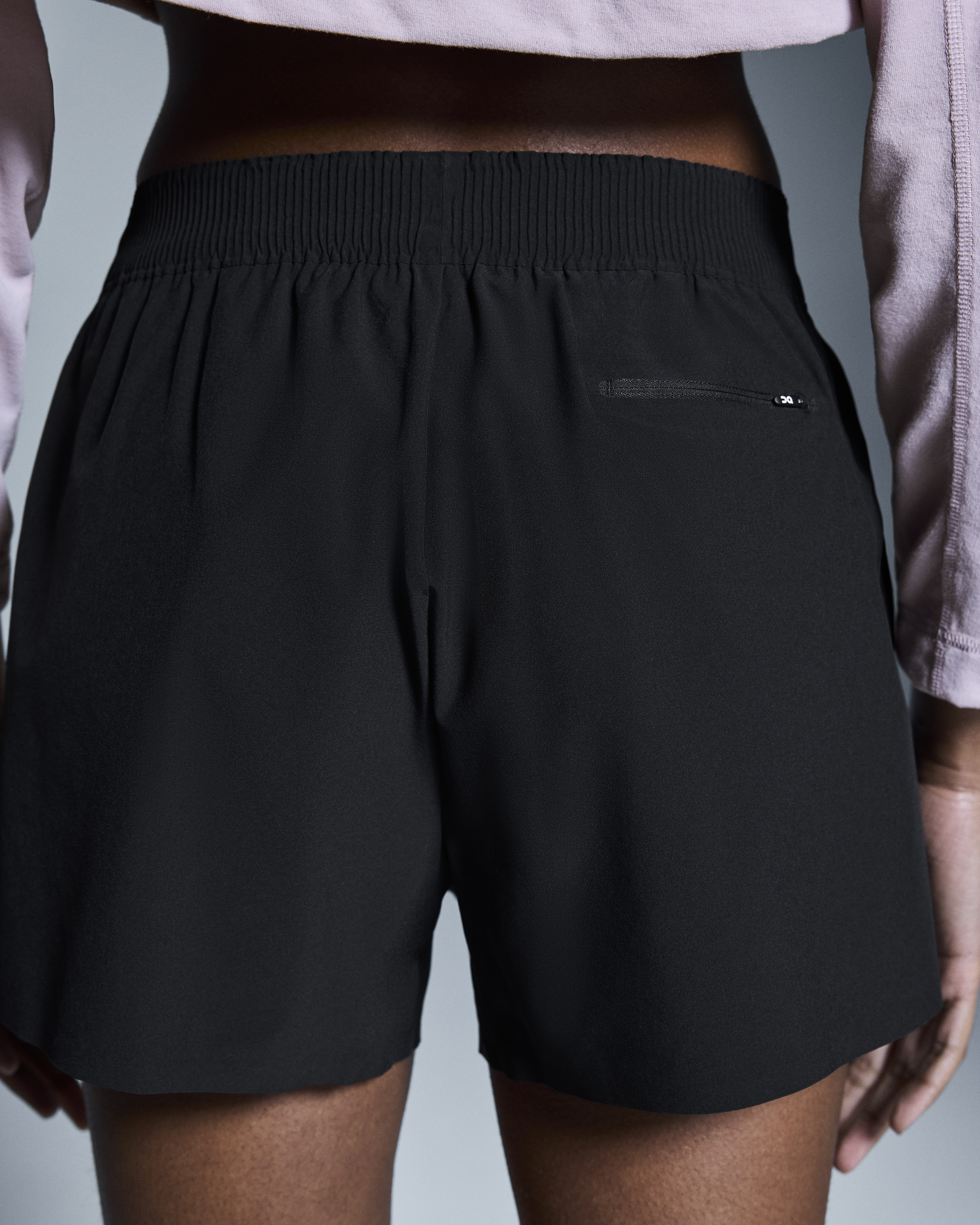 年末のプロモーション大特価！ Women's States United On | Black | Shorts Train パンツ