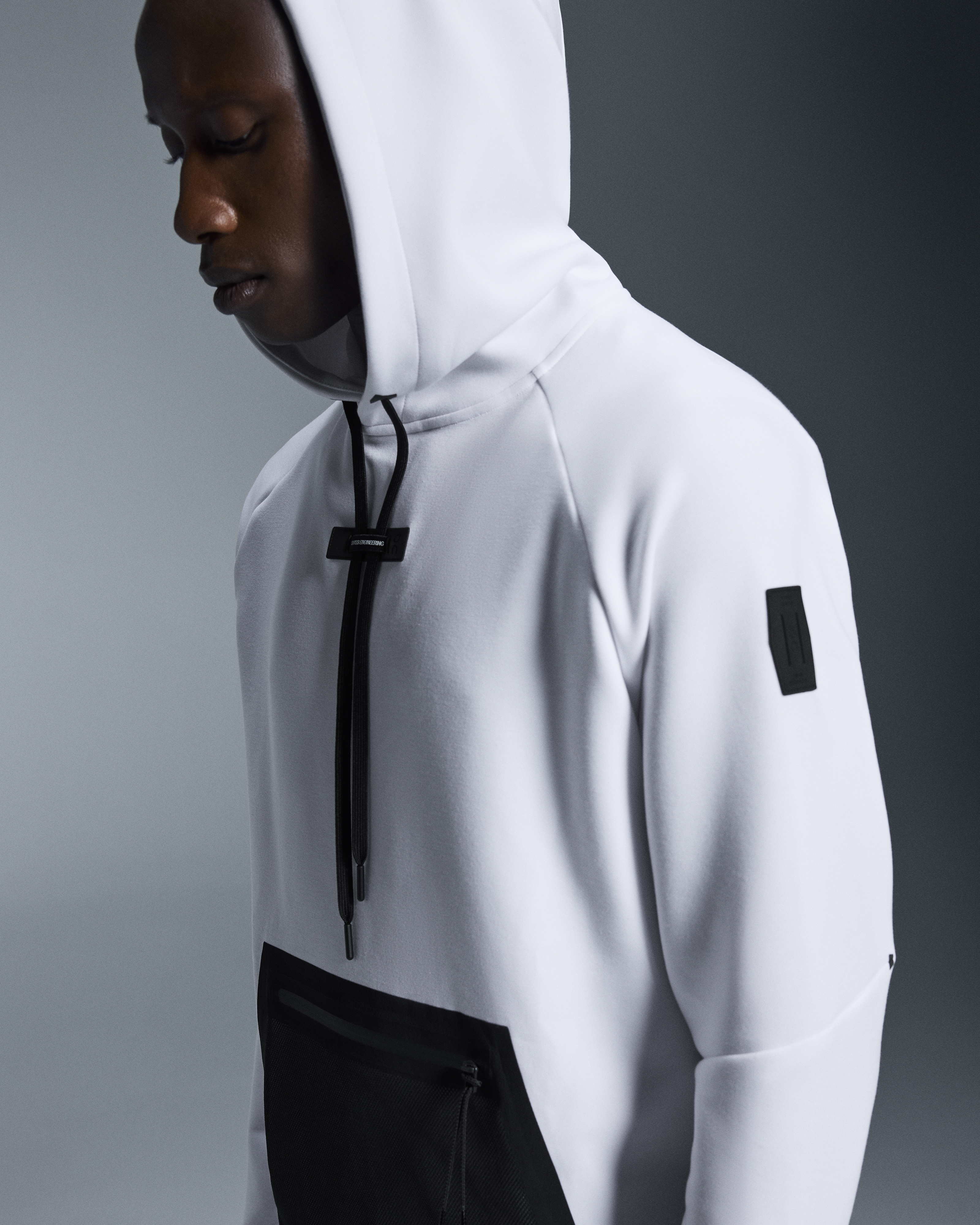 Man オンパーカー Men's Hoodie: Ultrasoft, You Won't Want to Take it Off | On United