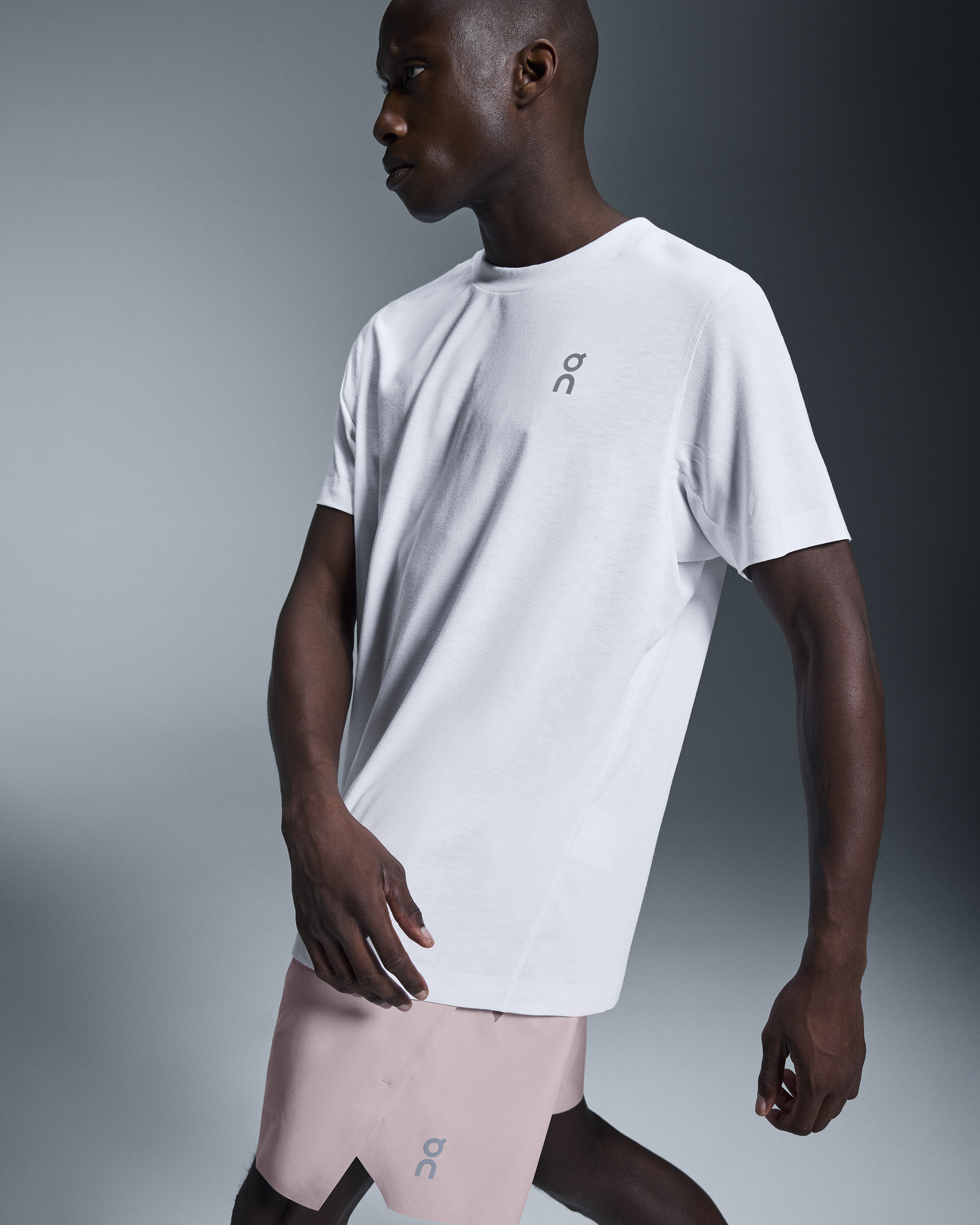 On オン Performance-T ホワイト Men's Train-T | White | On United States