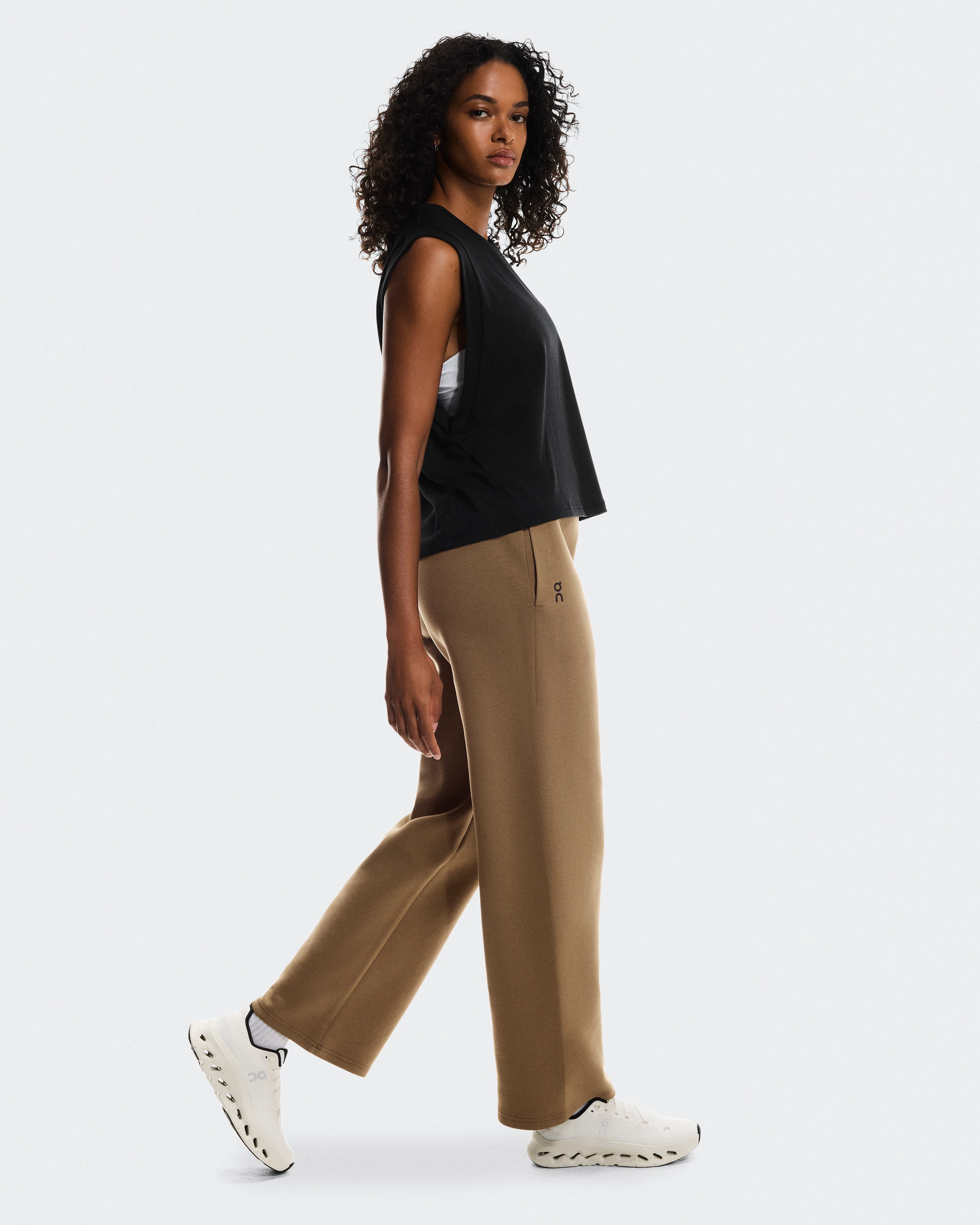 On Focus Tech Sweatpants Nutmeg Women Pants