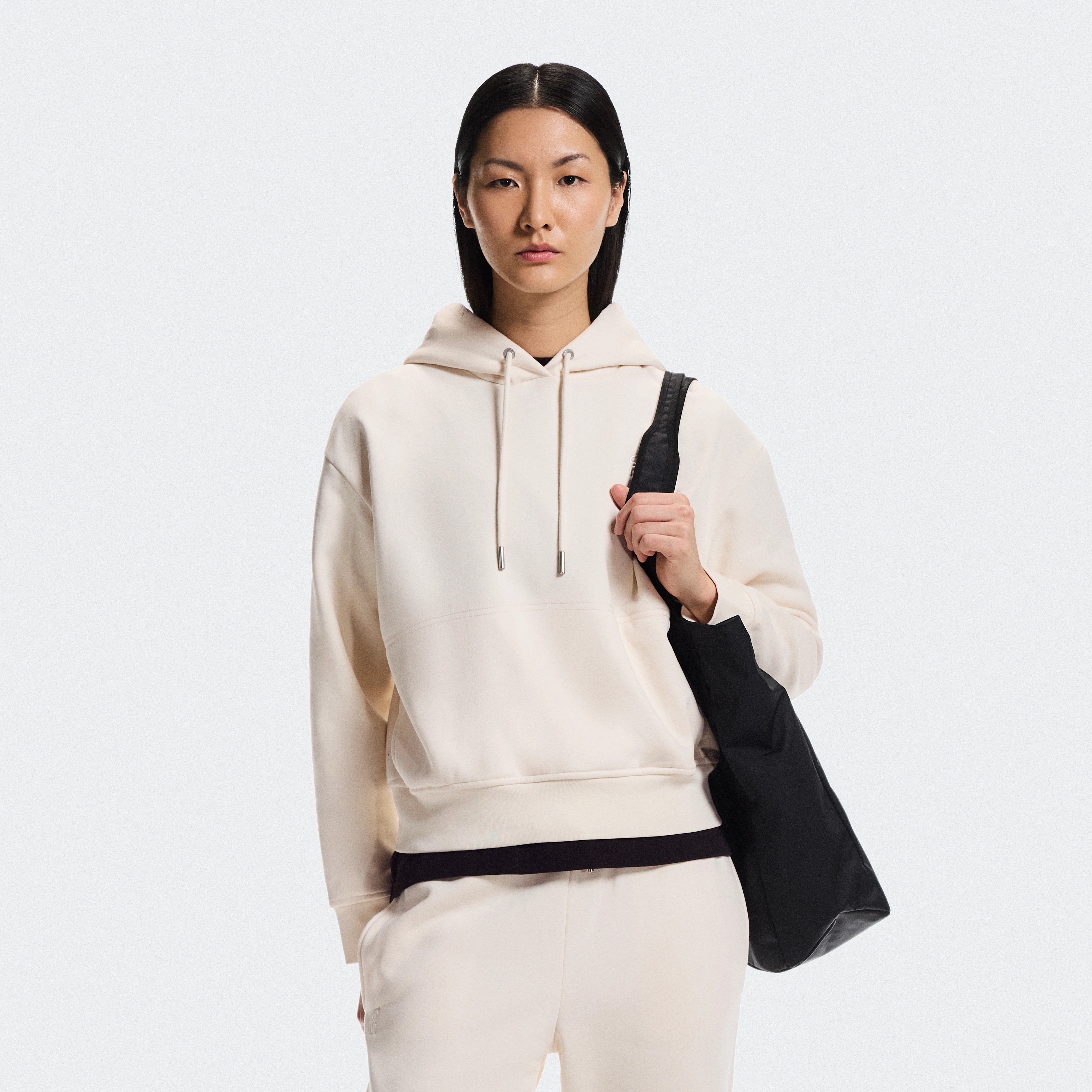 On Club Collective Hoodie ベージュ ウィメンズ ウィメンズ – 一日中快適 フーディ＆スウェットシャツ