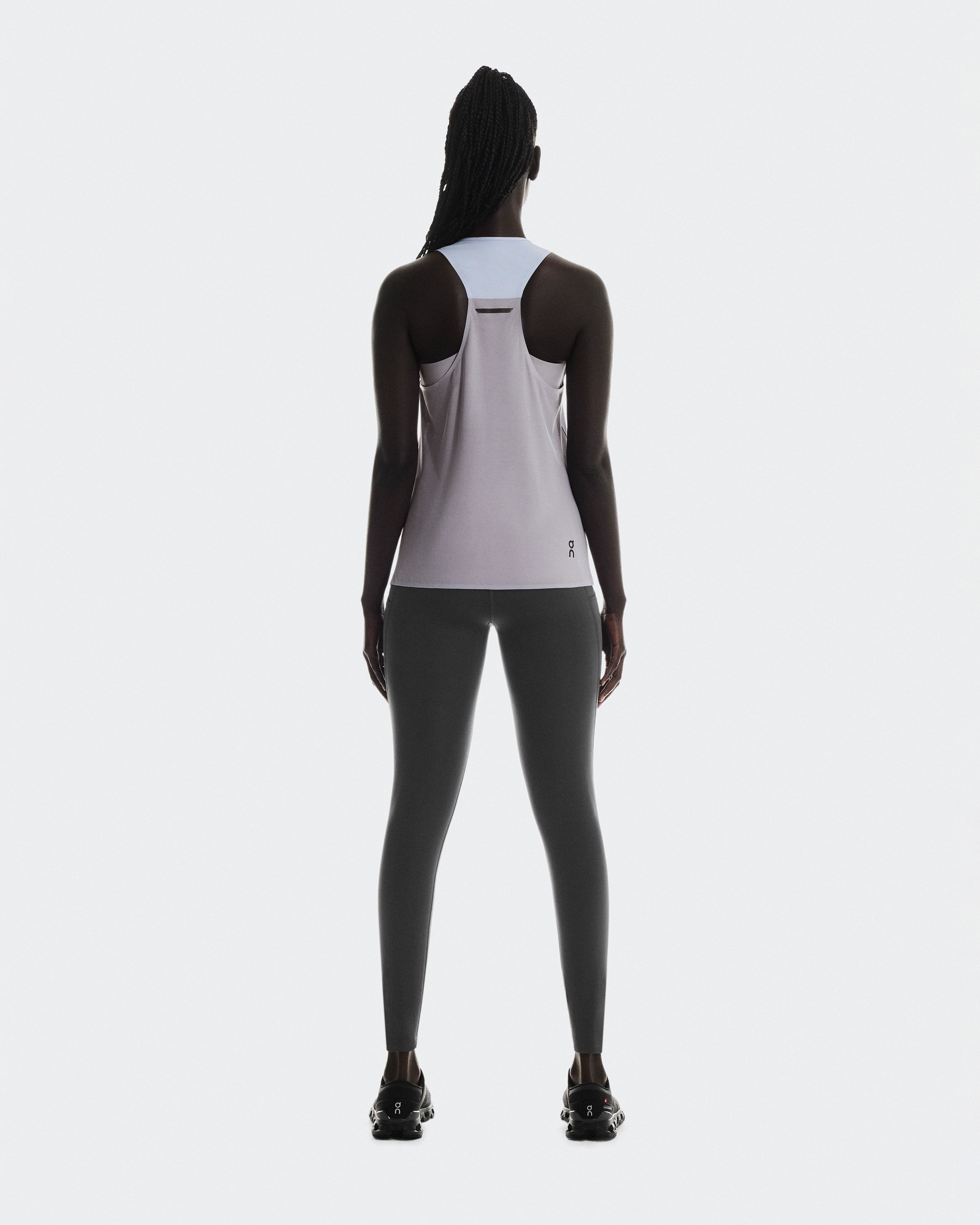 On Performance Tank Nimbus & Lilac Feminino Partes de cima e camisetas