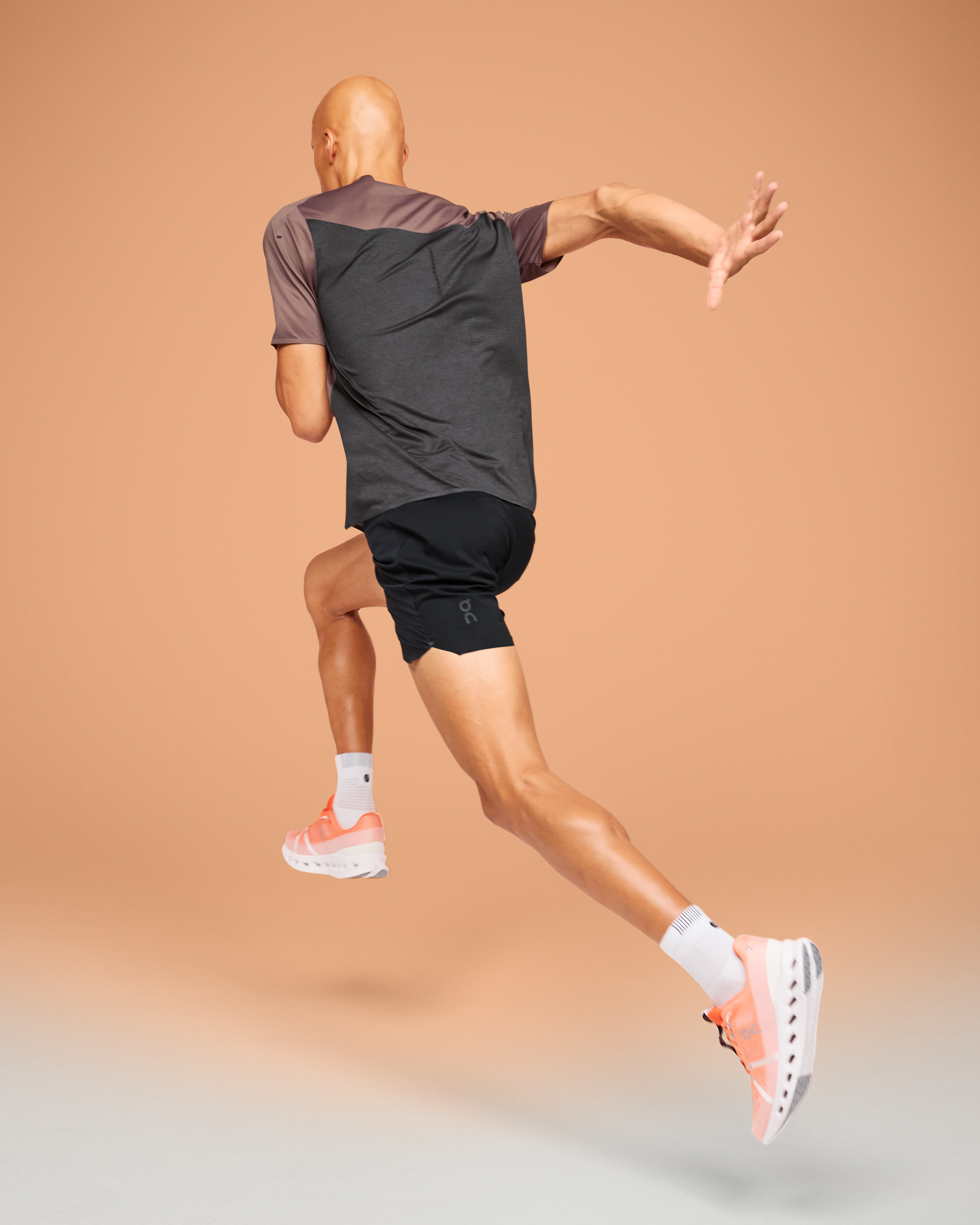 On Performance-T Grape & Black Homme Hauts et t-shirts