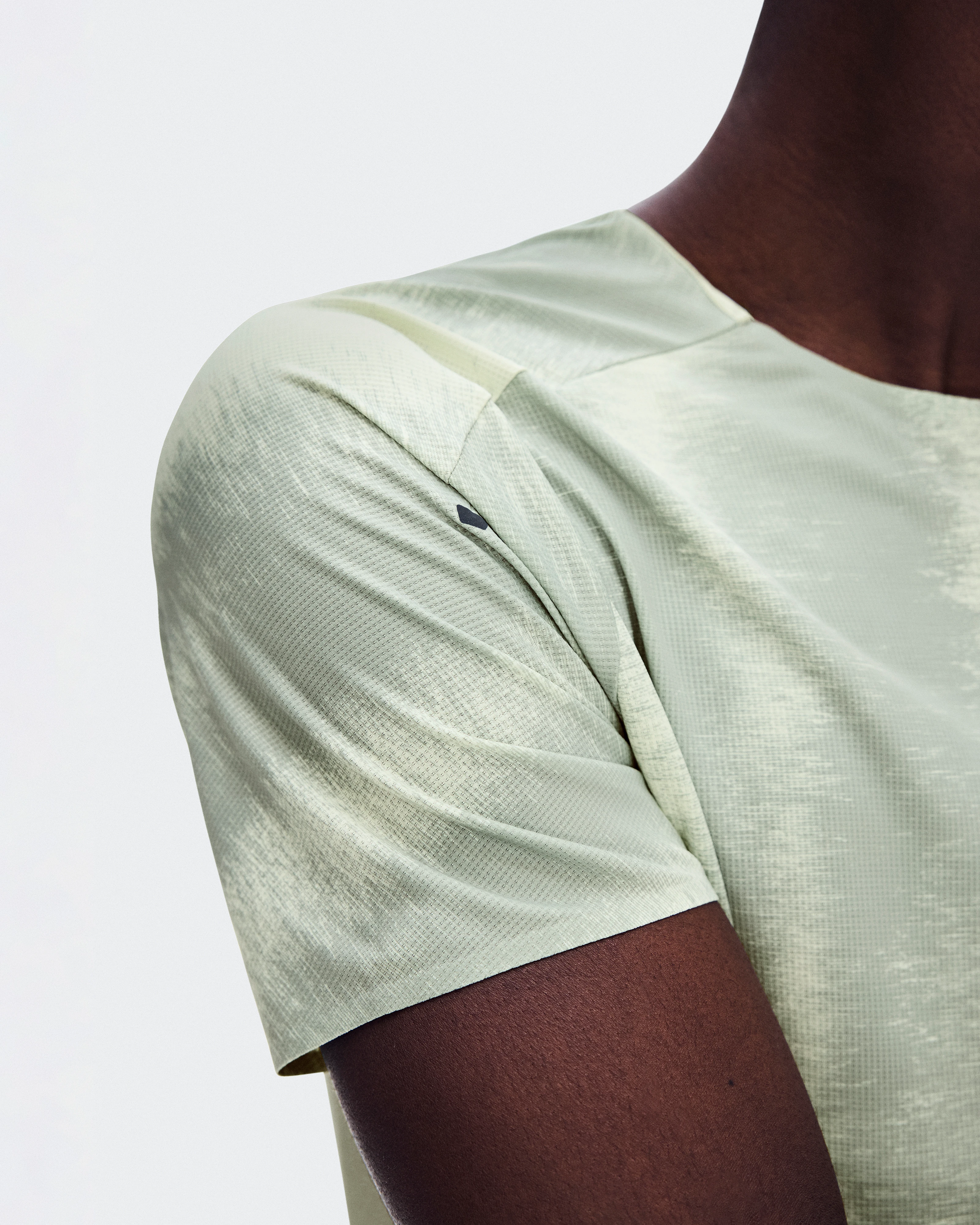 On Performance-T Terra Seedling & Tin Men Tops and t-shirts
