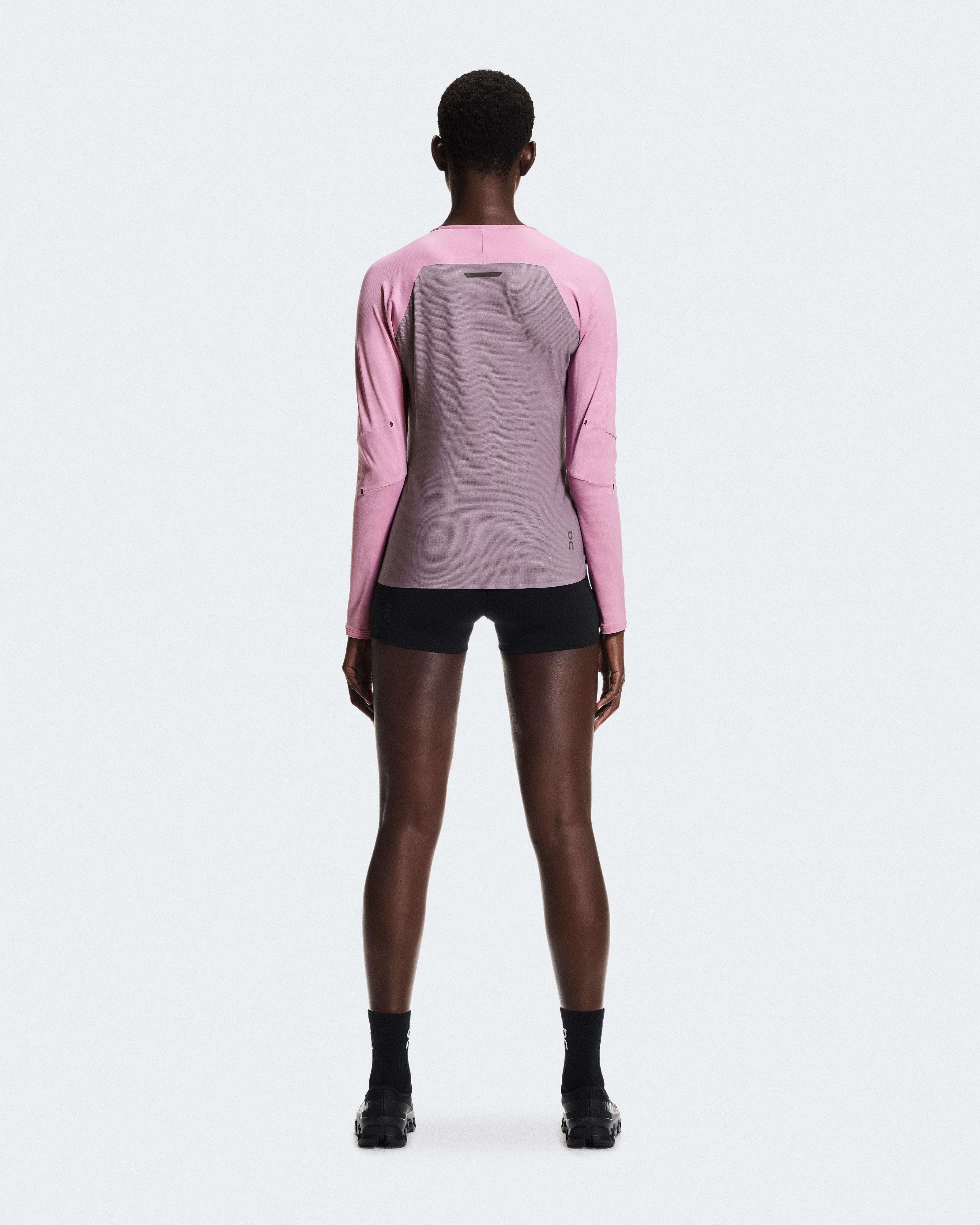 On Performance Long-T Sakura & Dewberry Women Tops and t-shirts