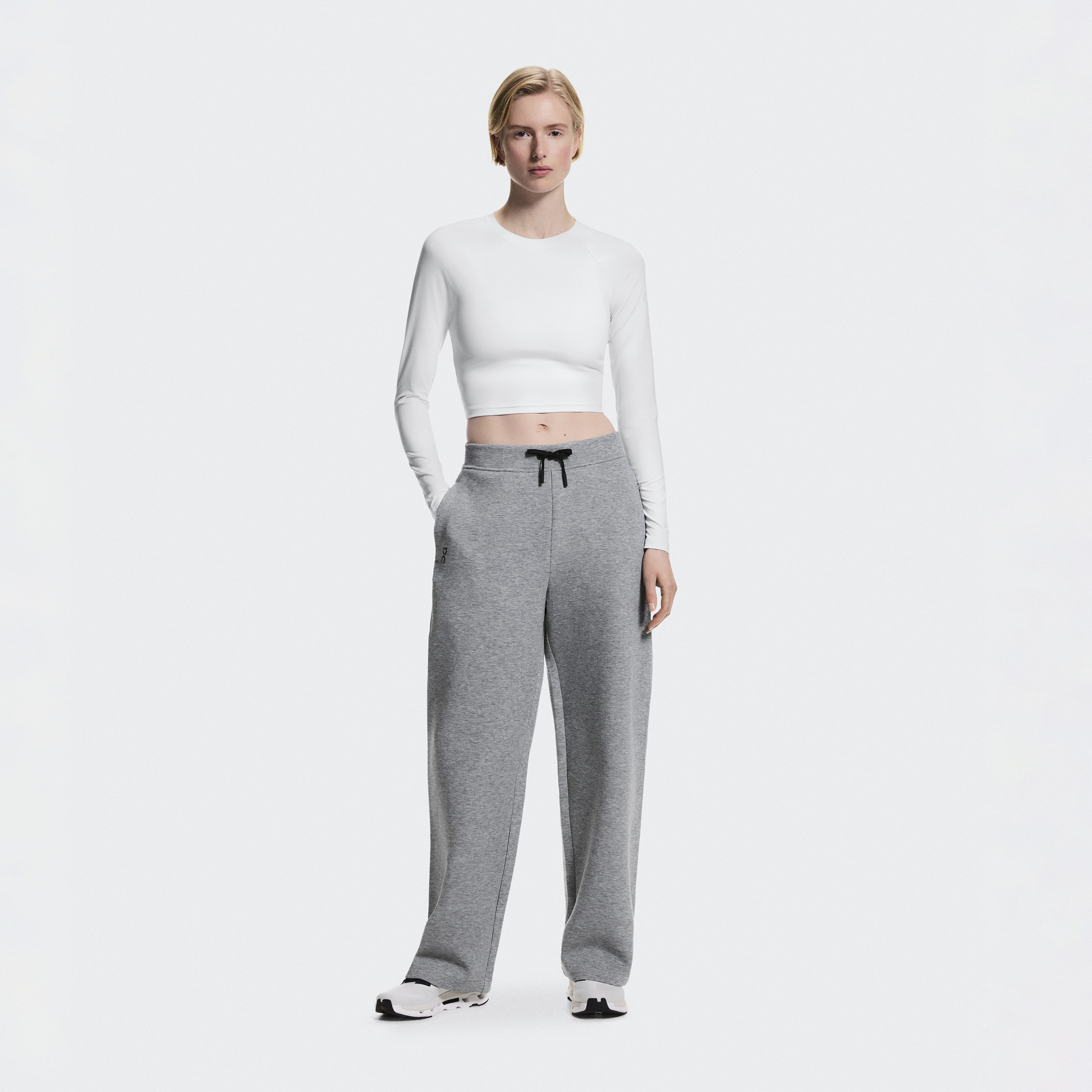 Focus Tech Sweatpants in Basalt