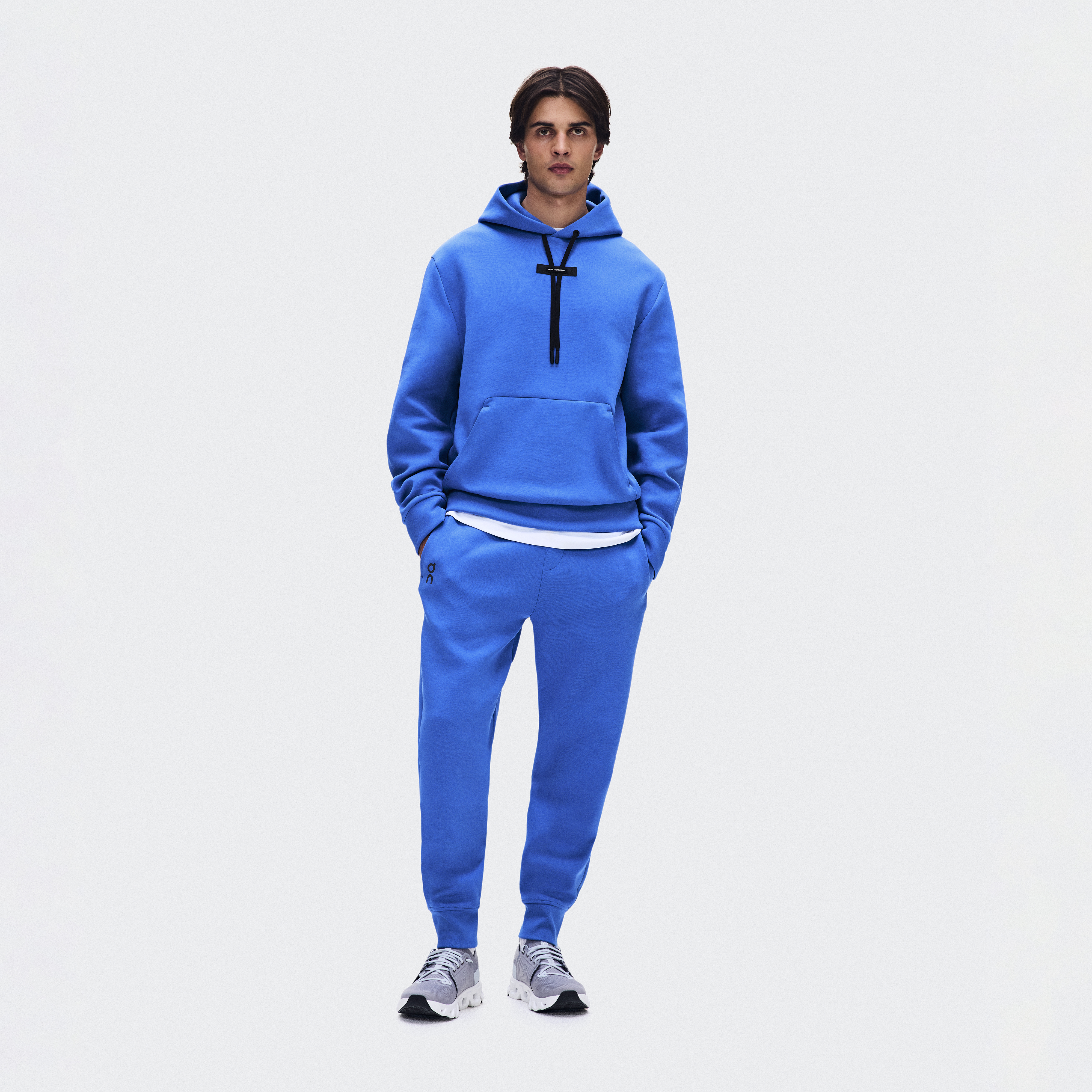 Focus Tech Sweatpants in Jay