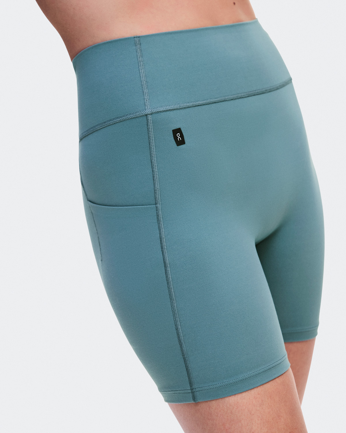 Women's Studio Leggings Short 6"