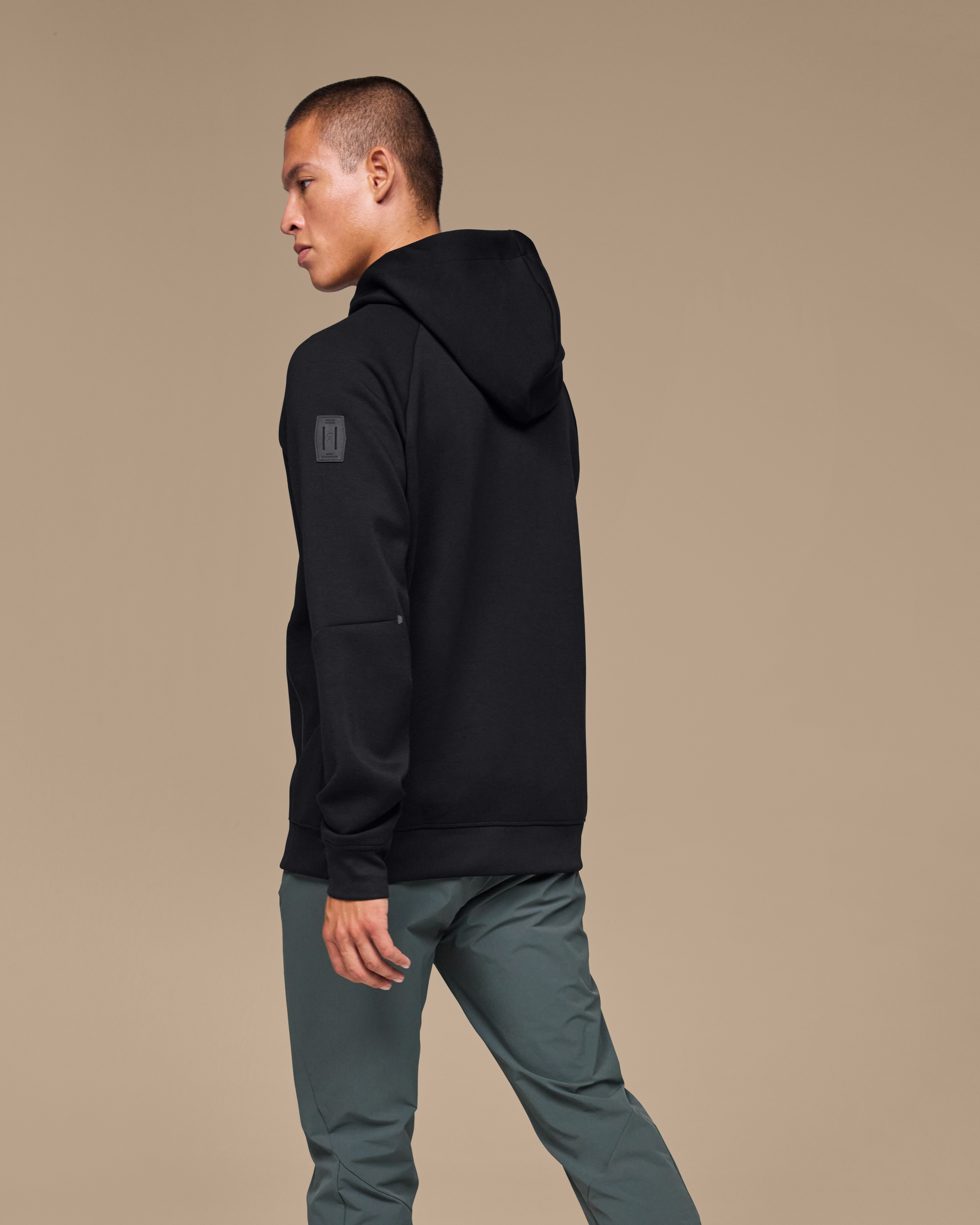 Zipped HoodieMen / Black / L