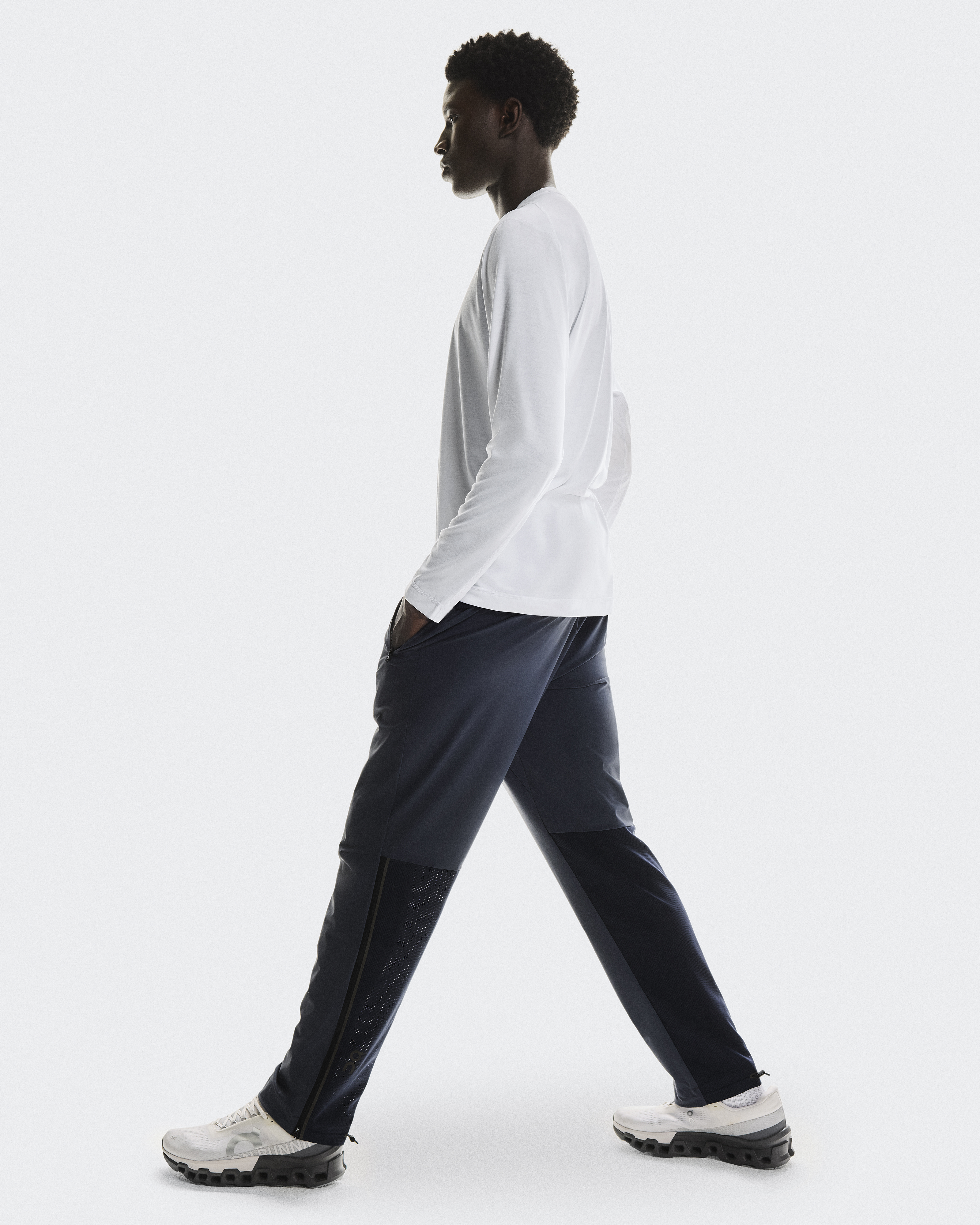 71▢On RUNNING PANTS Lサイズ UT0528-22 Men's Running Pants | On United States