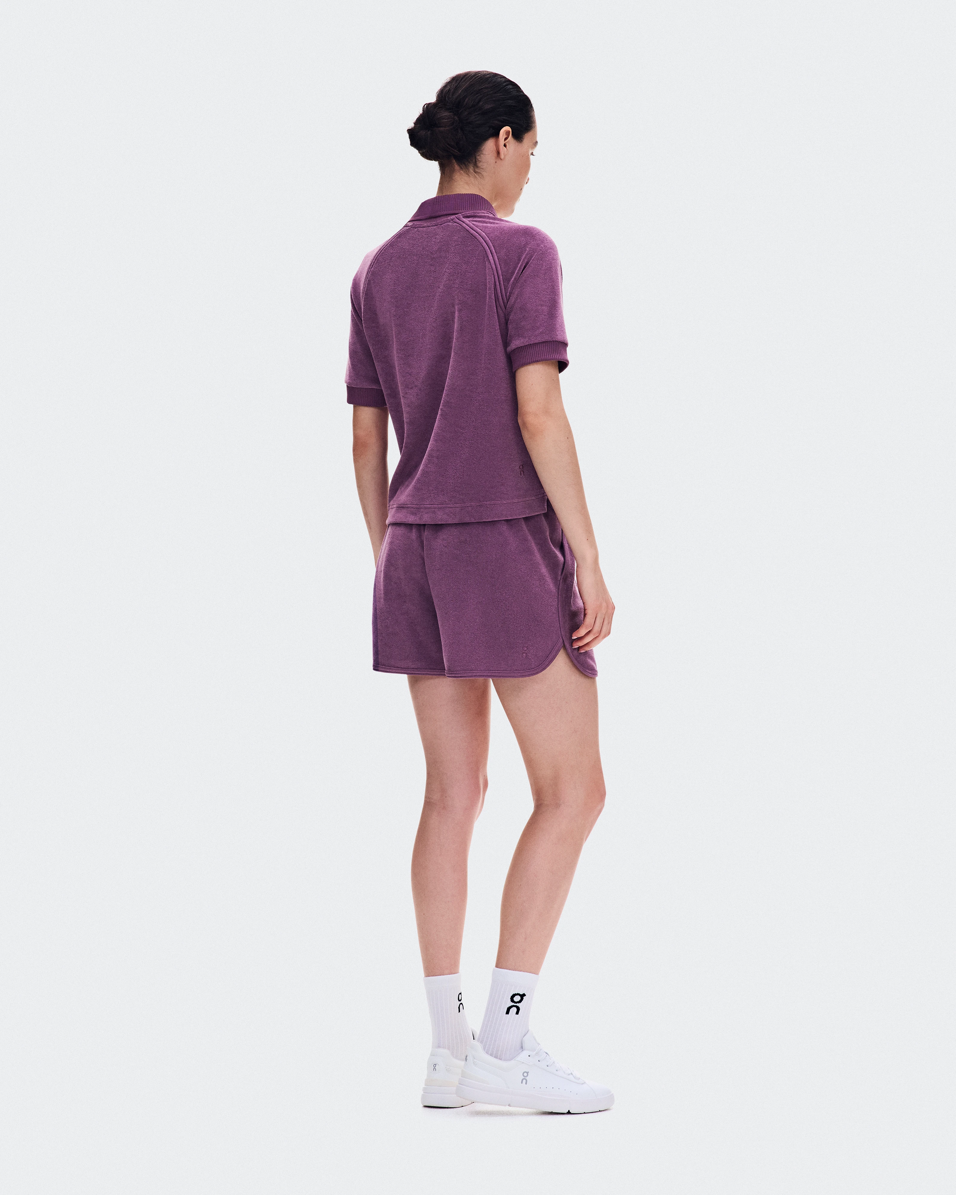 On Courtside Shorts Terry Cassis Women Active life
