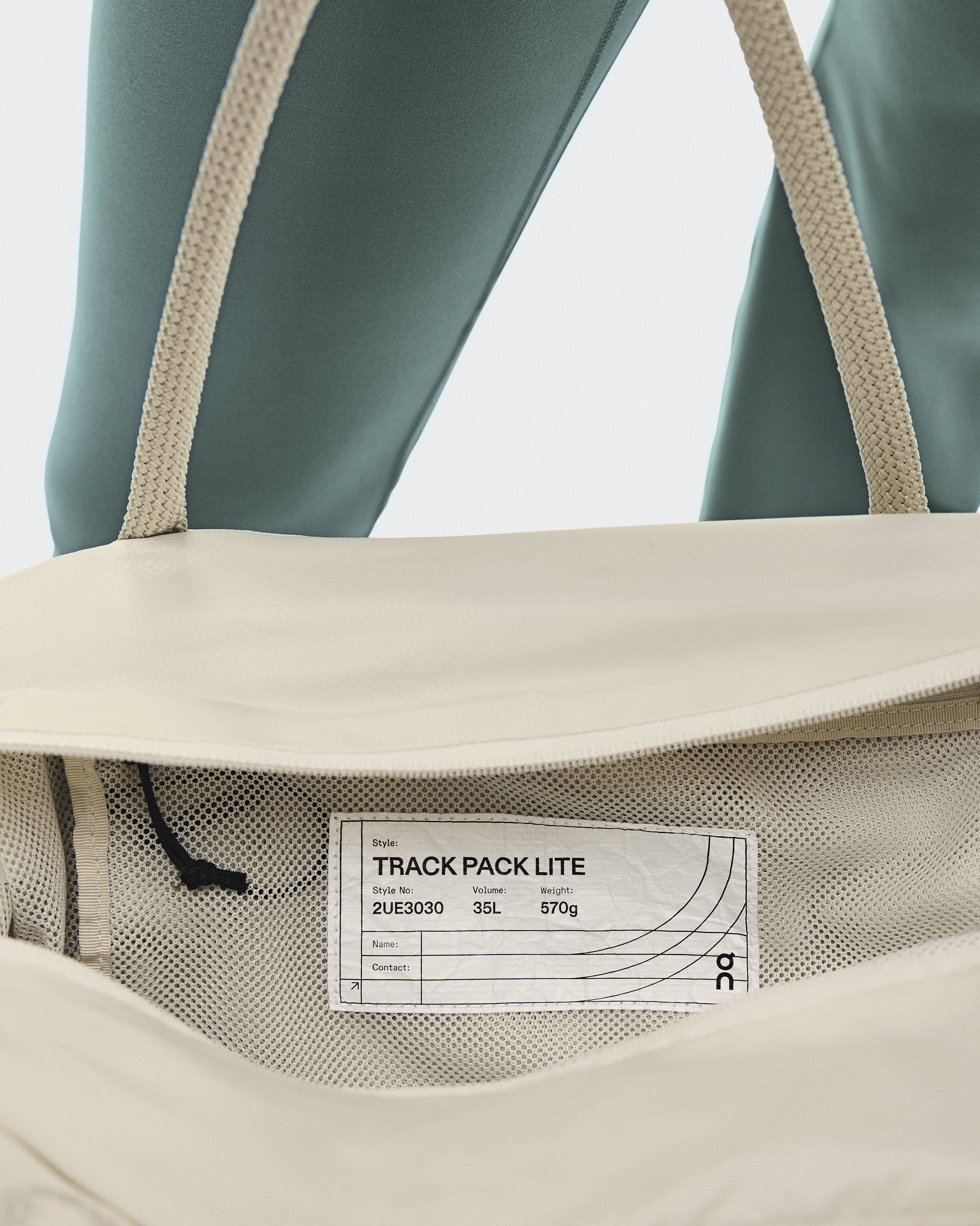 Track Pack 35L Lite | Cream | On 日本