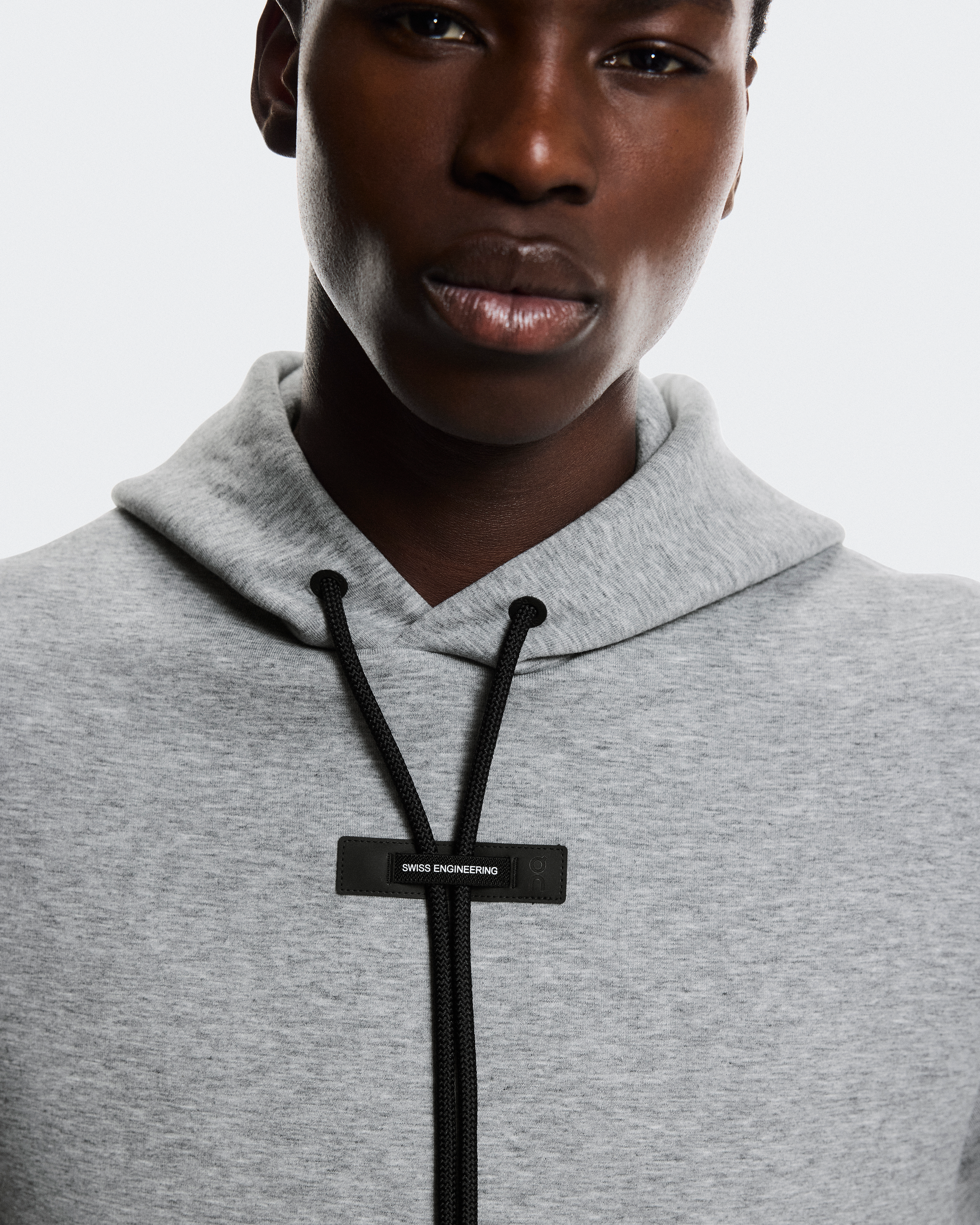 Focus Tech Hoodieالرجال / Basalt / L