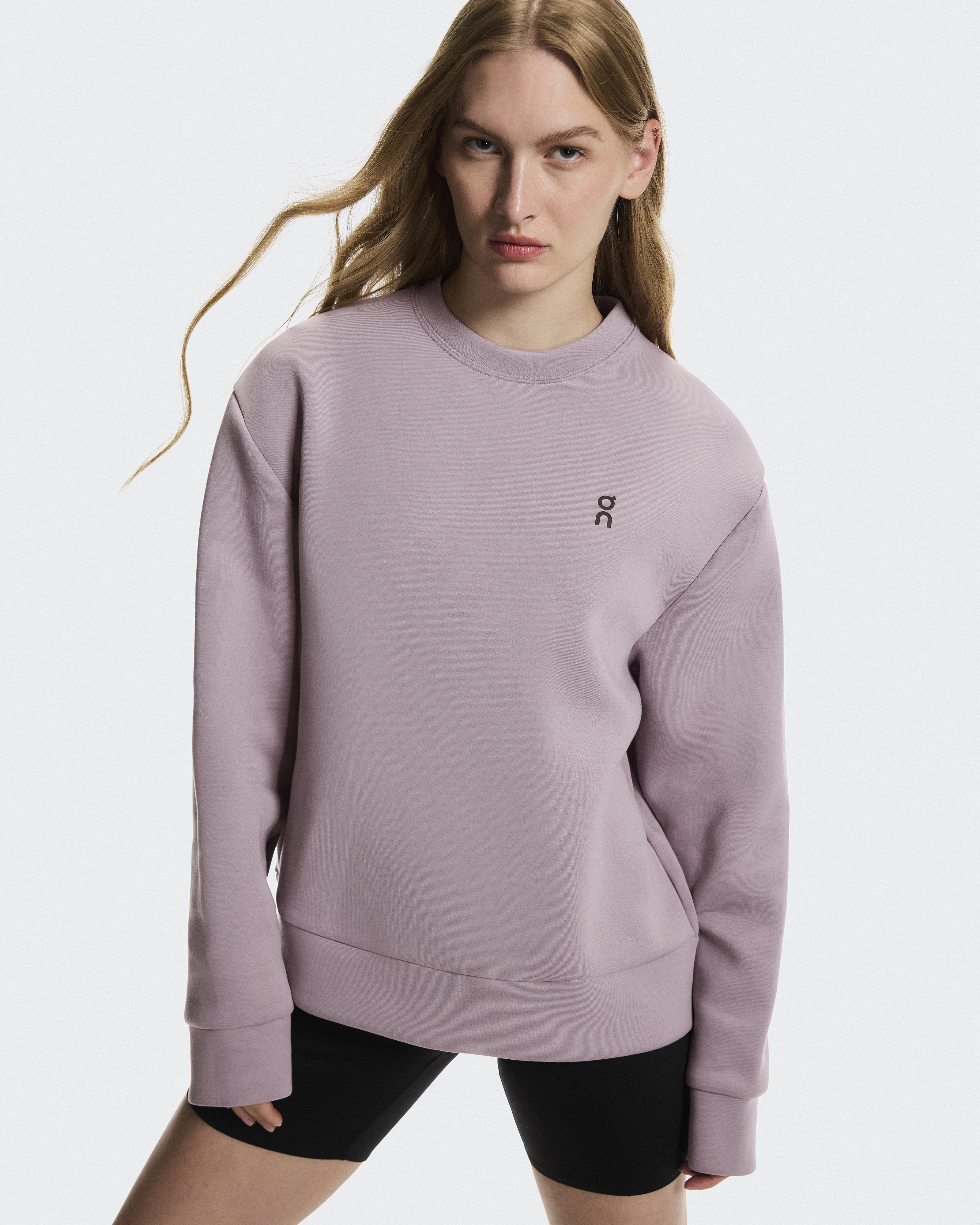 フォーカス テック クルー | 汎用性の高い機能性ウィメンズ クルー