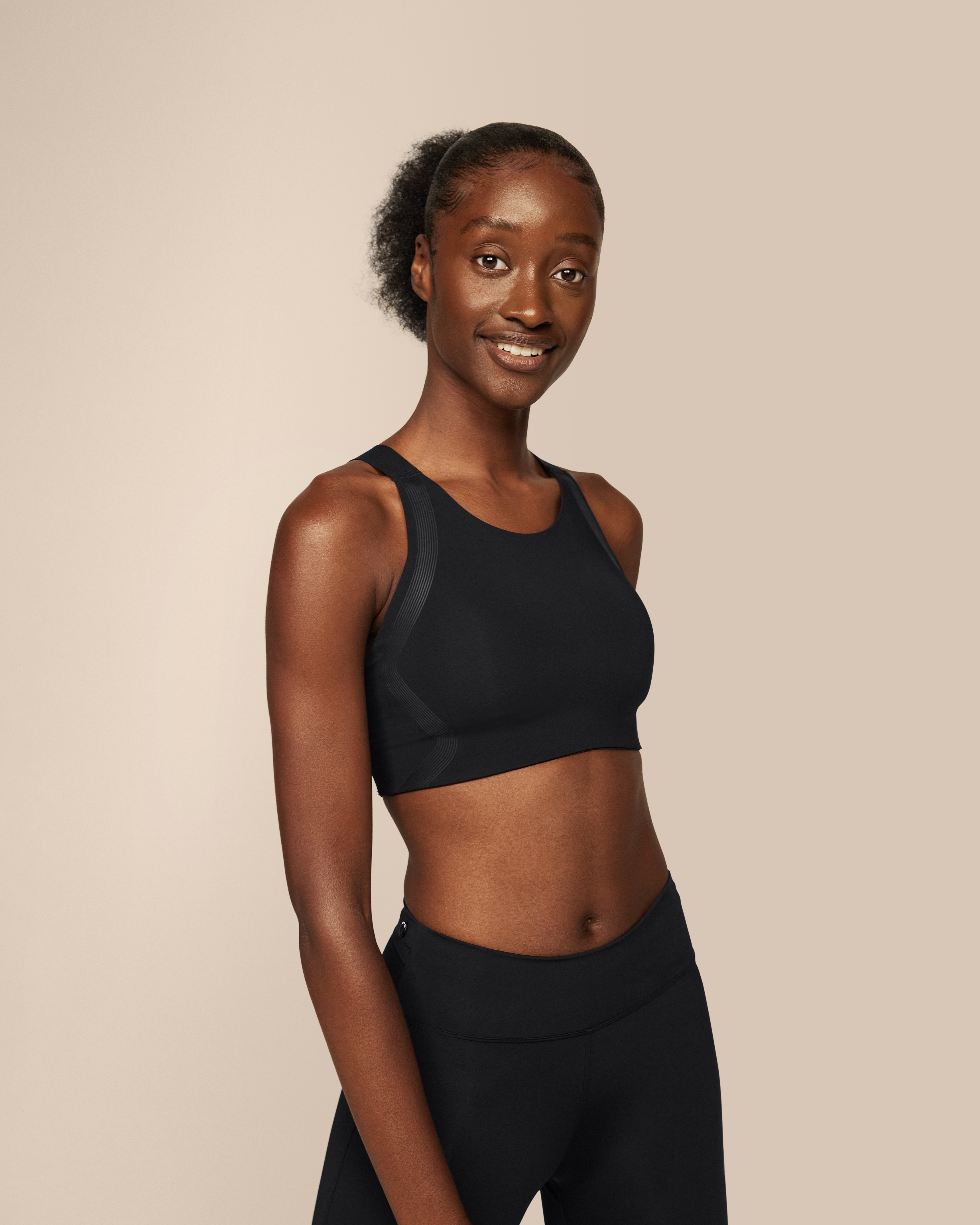 Womens On Running black High-Impact Performance Lumos Sports Bra | Harrods  # {CountryCode}